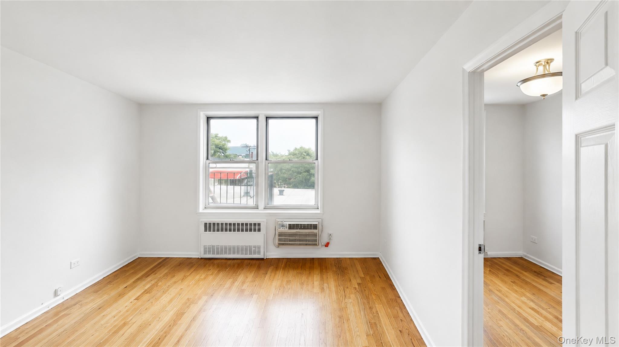 60-11 Broadway 3l Property Photo 7