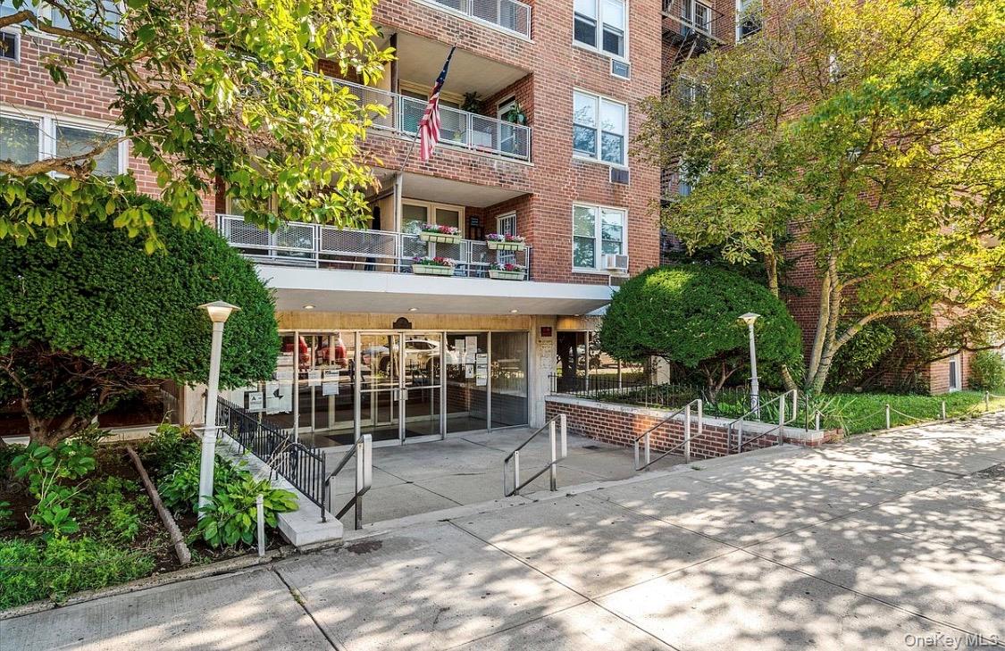 60-11 Broadway 3l Property Photo 22