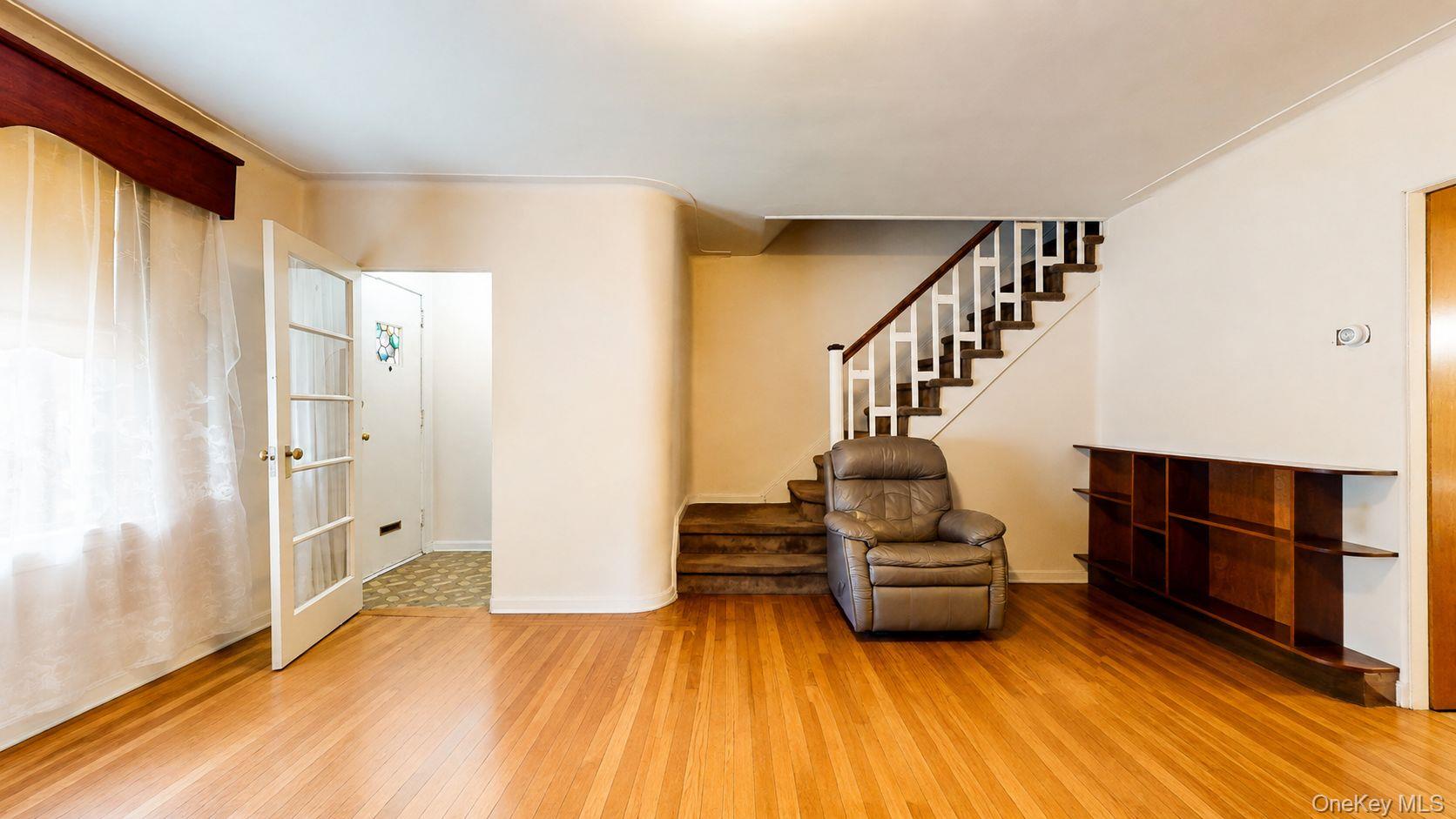5260 79th Street Property Photo 4