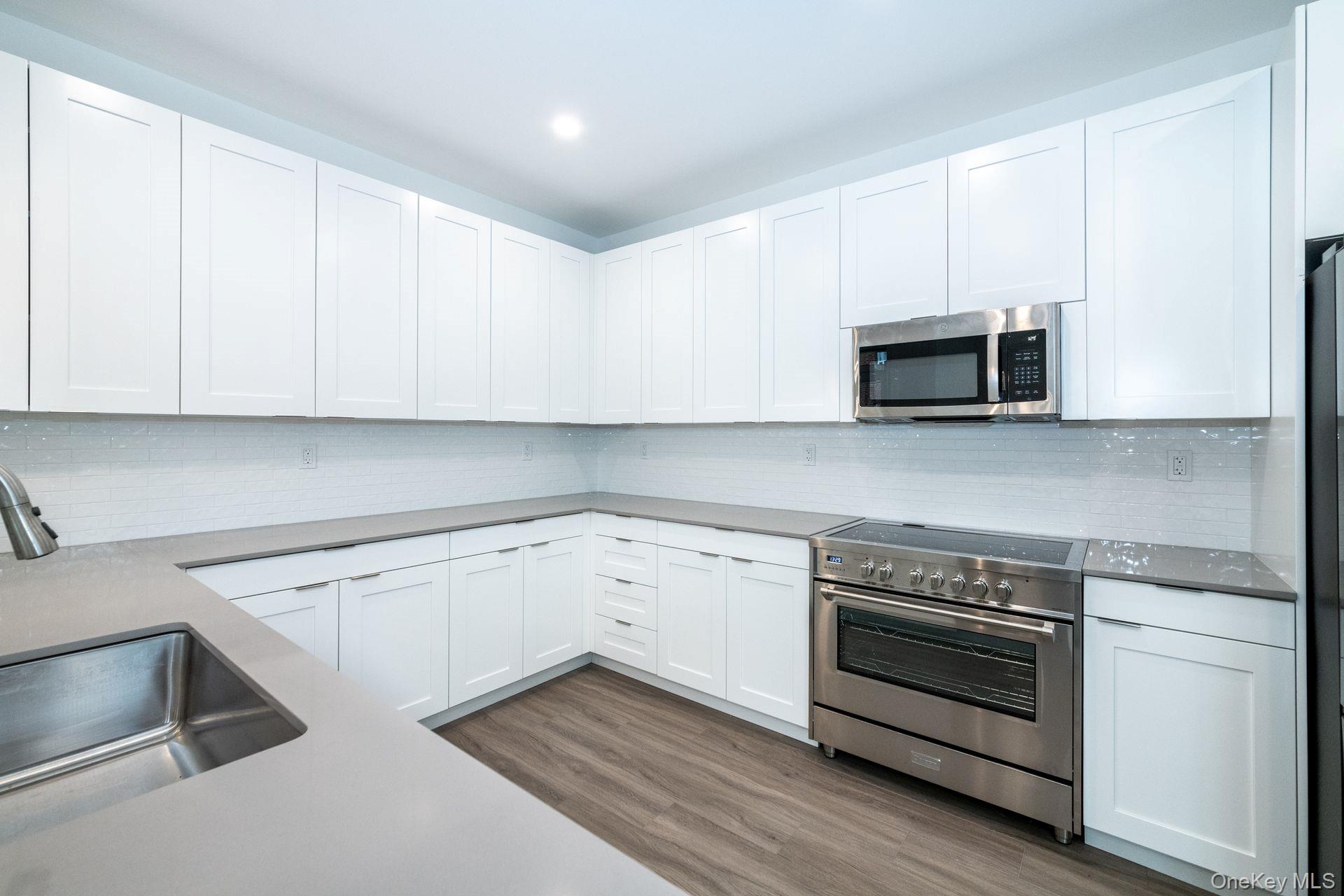 15 Parkview Avenue 406 Property Photo 12