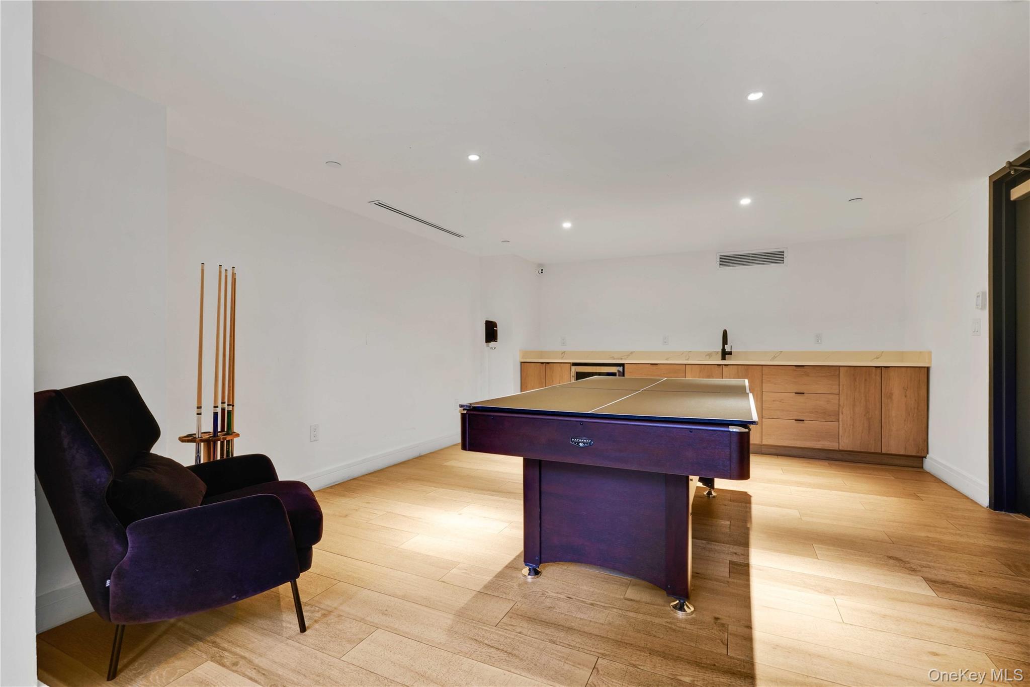 2416 Queens Plaza 7b Property Photo 16