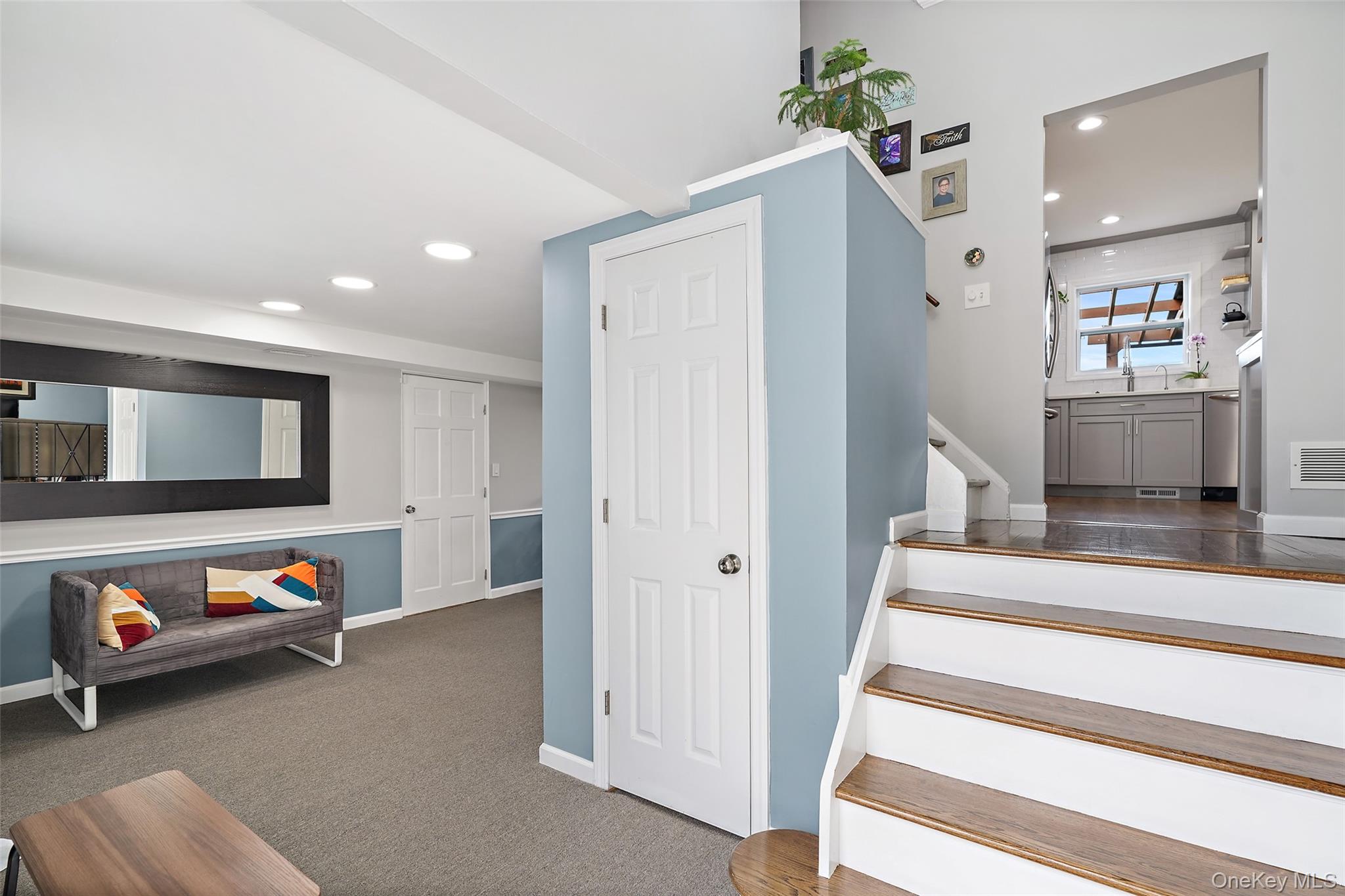 6 S High Street Property Photo 2