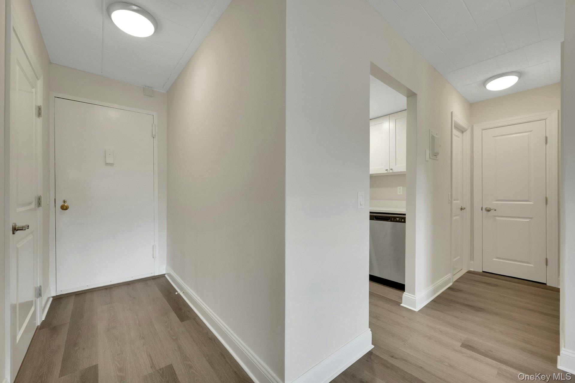 2 Park Avenue 3h Property Photo 3