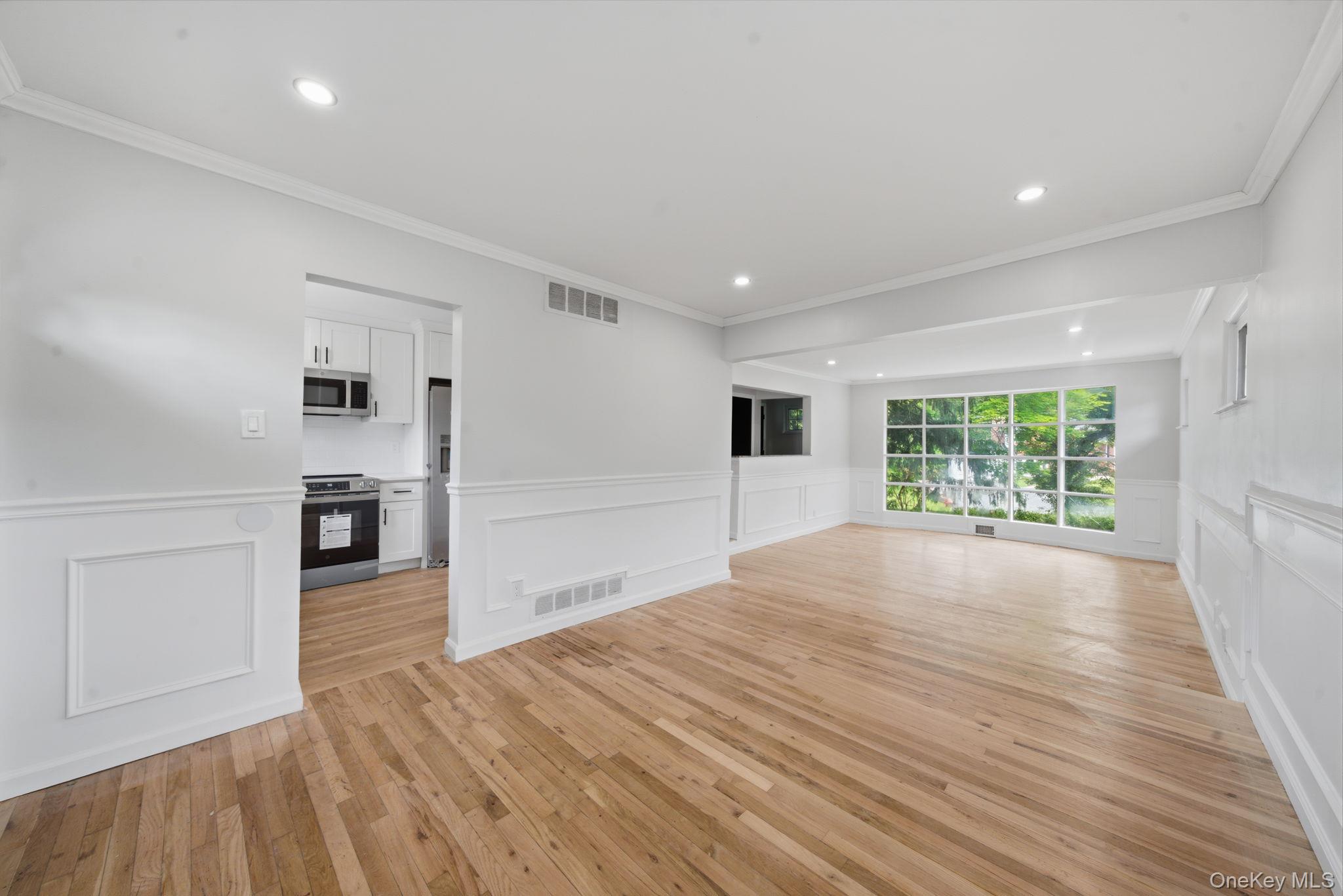 335 Lewis Avenue Property Photo 6