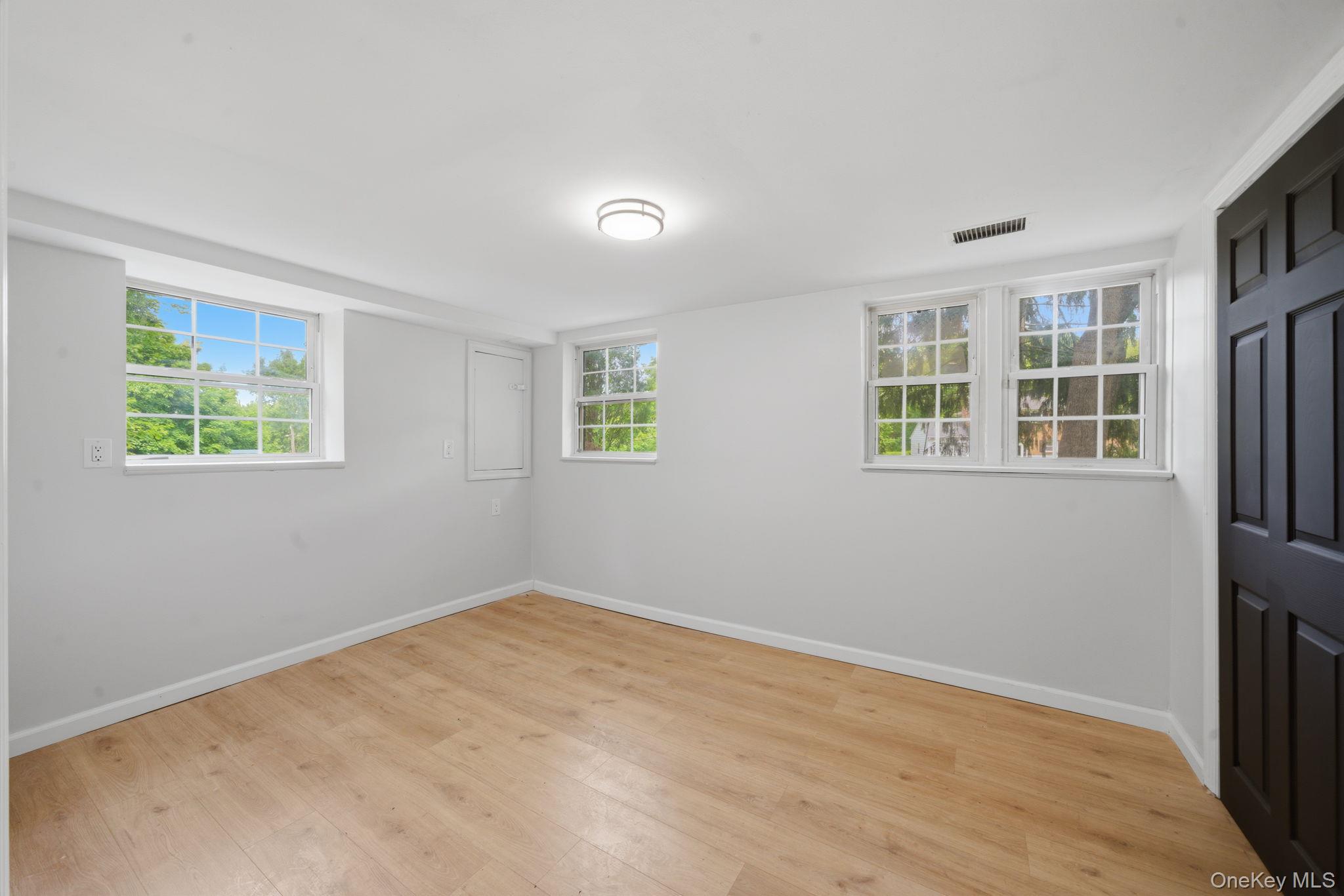 335 Lewis Avenue Property Photo 16
