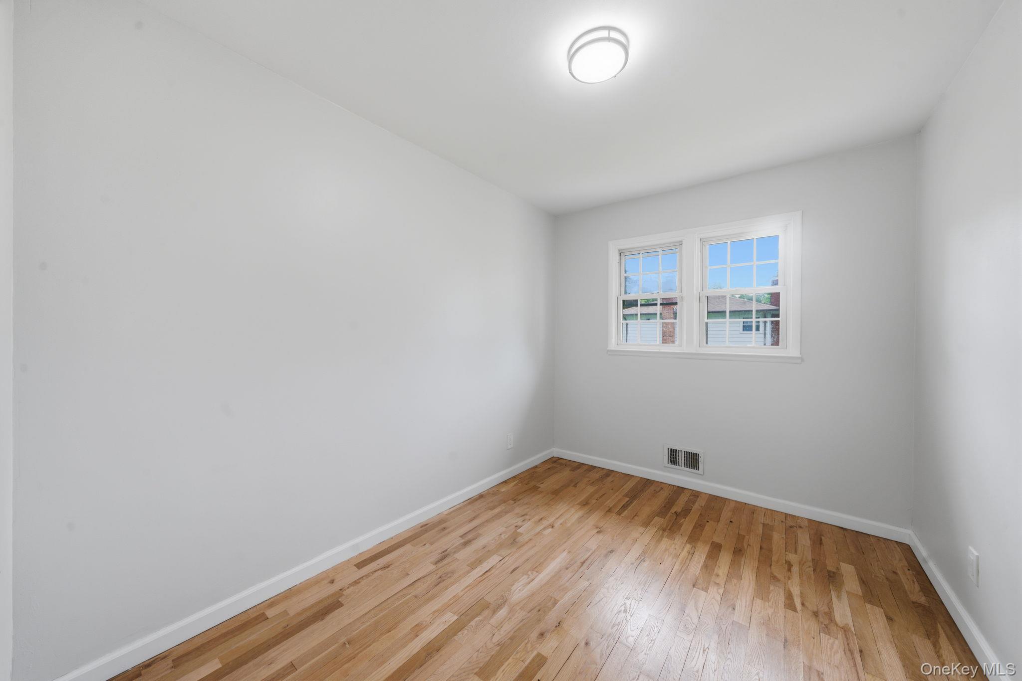 335 Lewis Avenue Property Photo 18