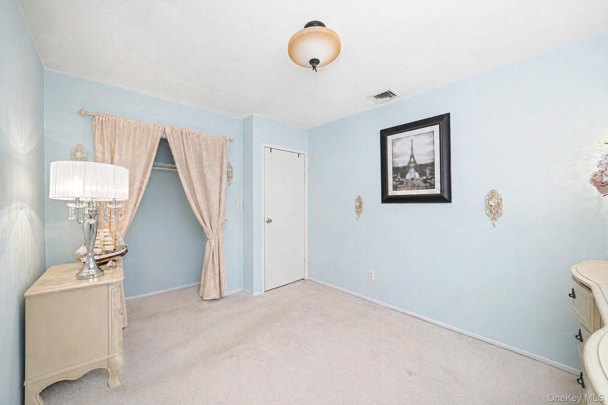 256 Deer Road Property Photo 14