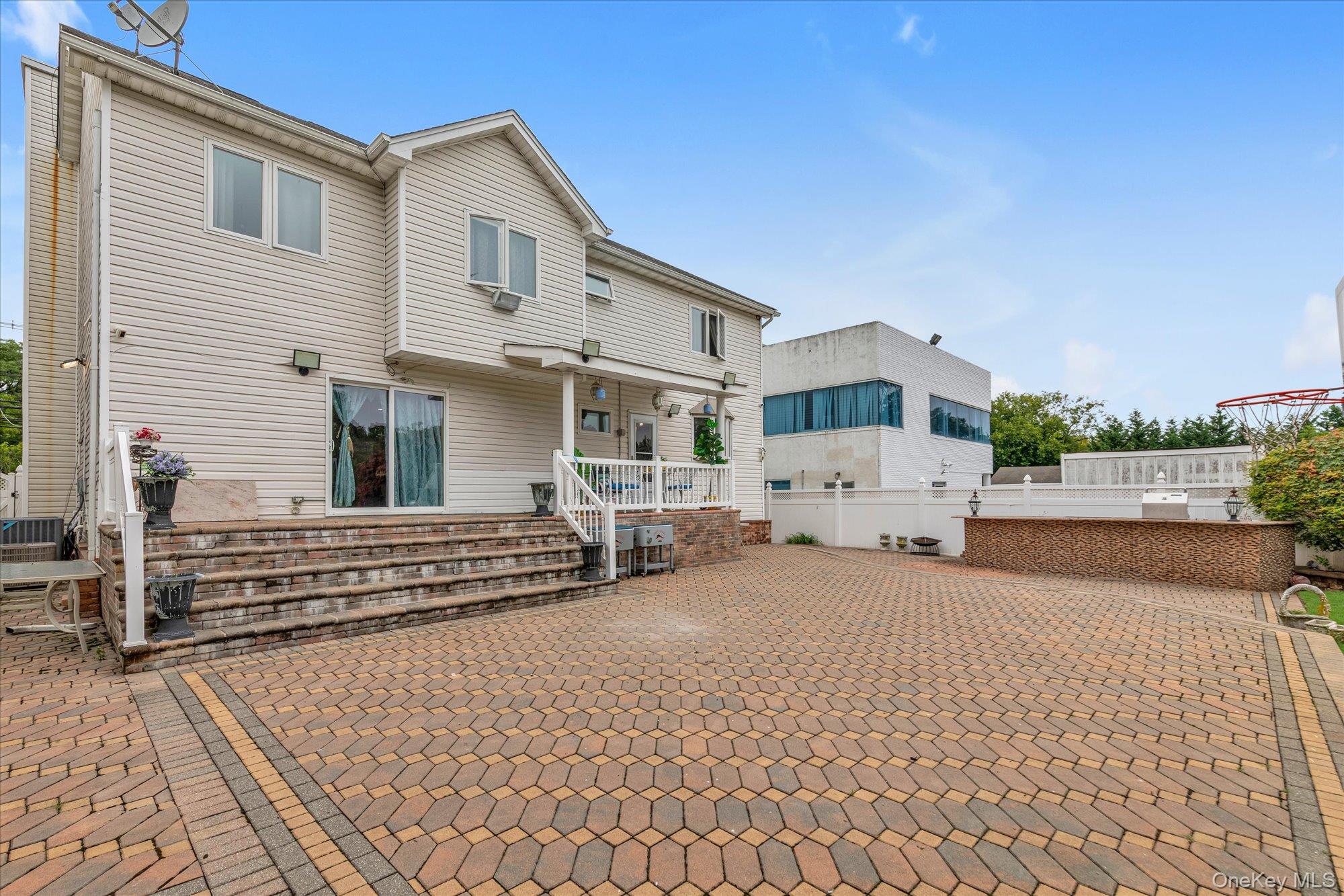 433 Atlantic Avenue Property Photo 19