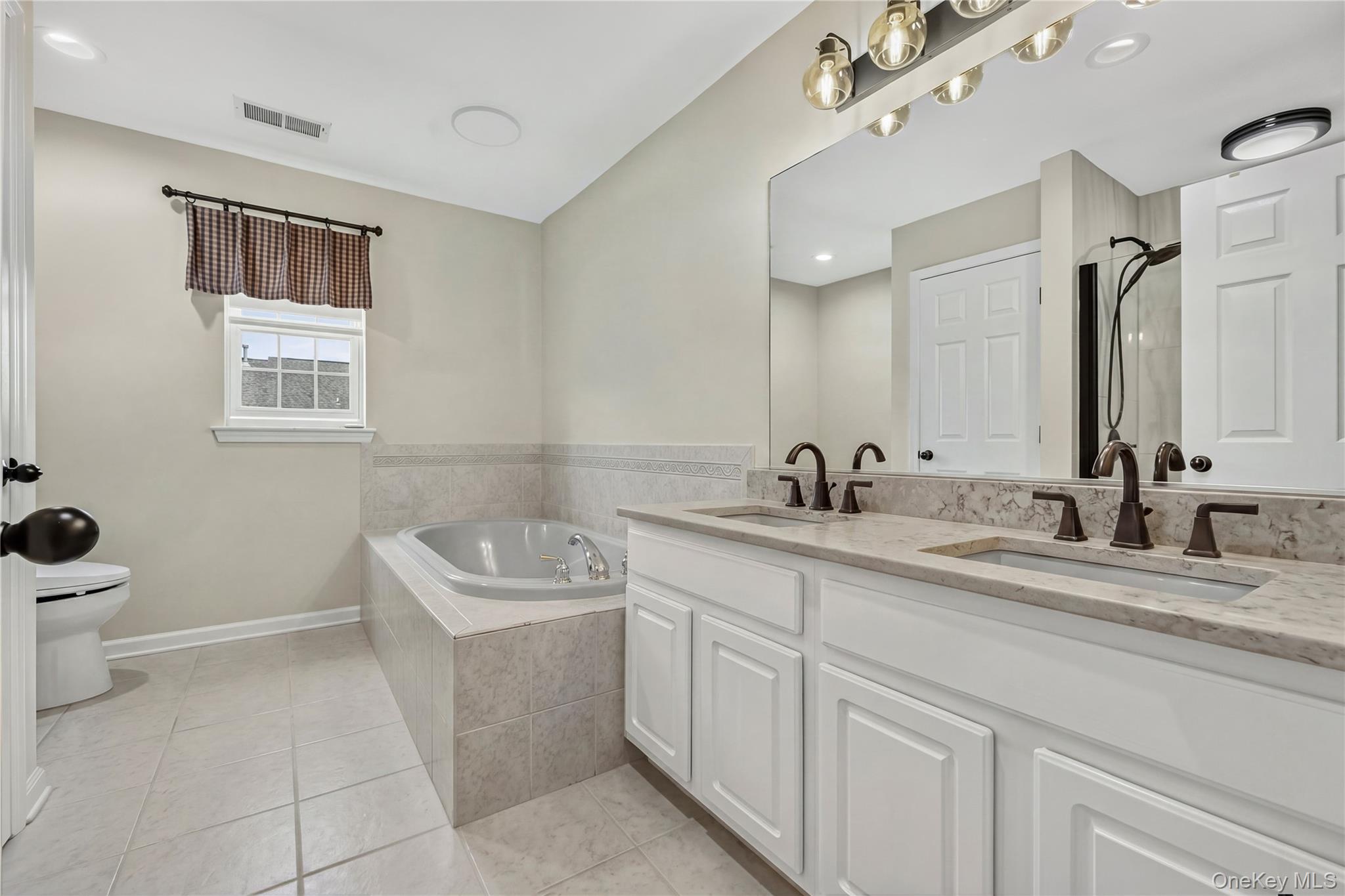 2506 Constitution Way Property Photo 30