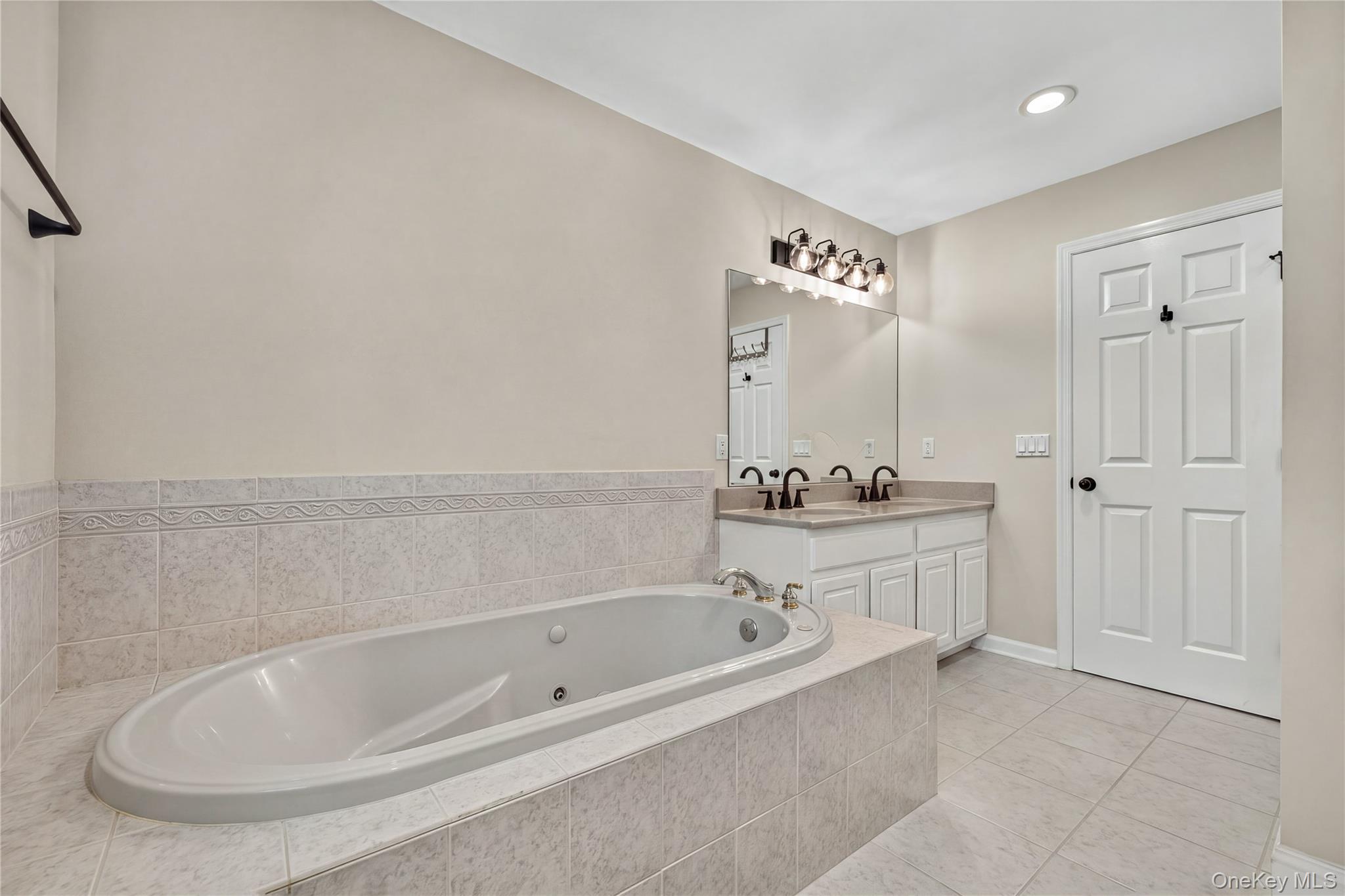 2506 Constitution Way Property Photo 31