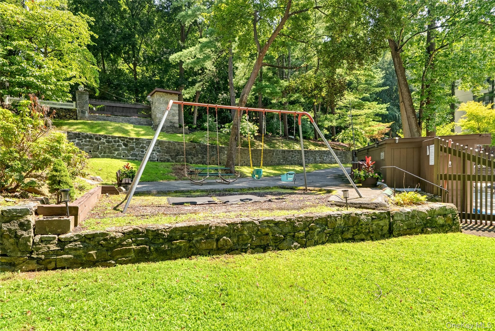 1 David Lane 8b Property Photo 40