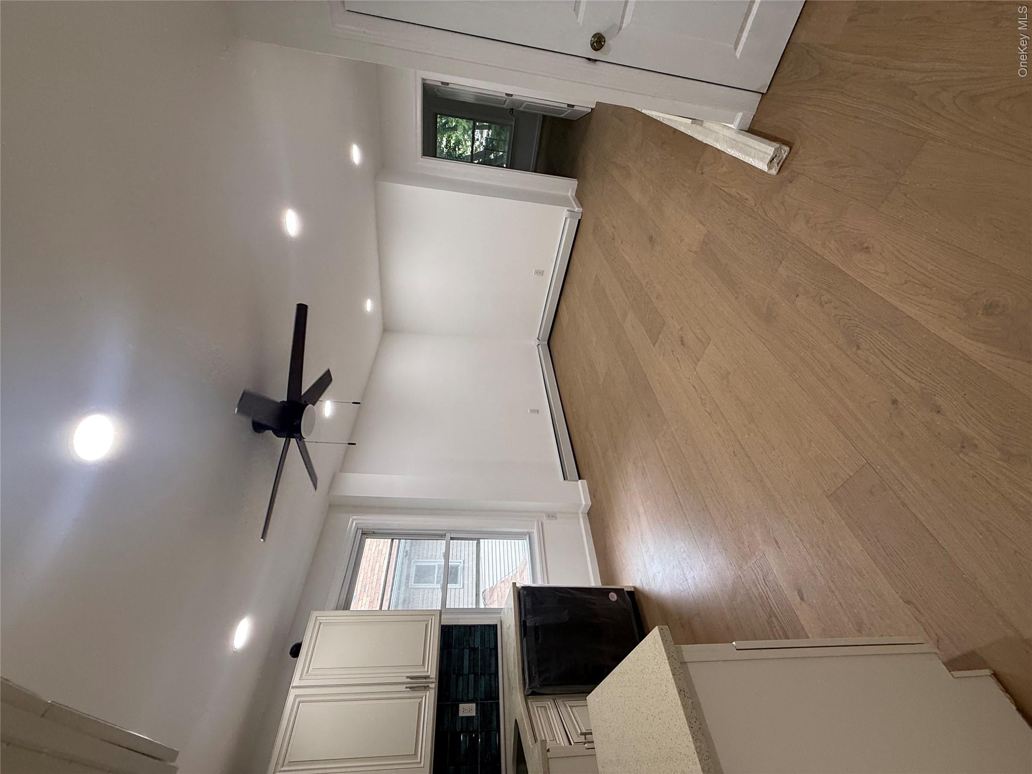 8554 106th Street Property Photo 5
