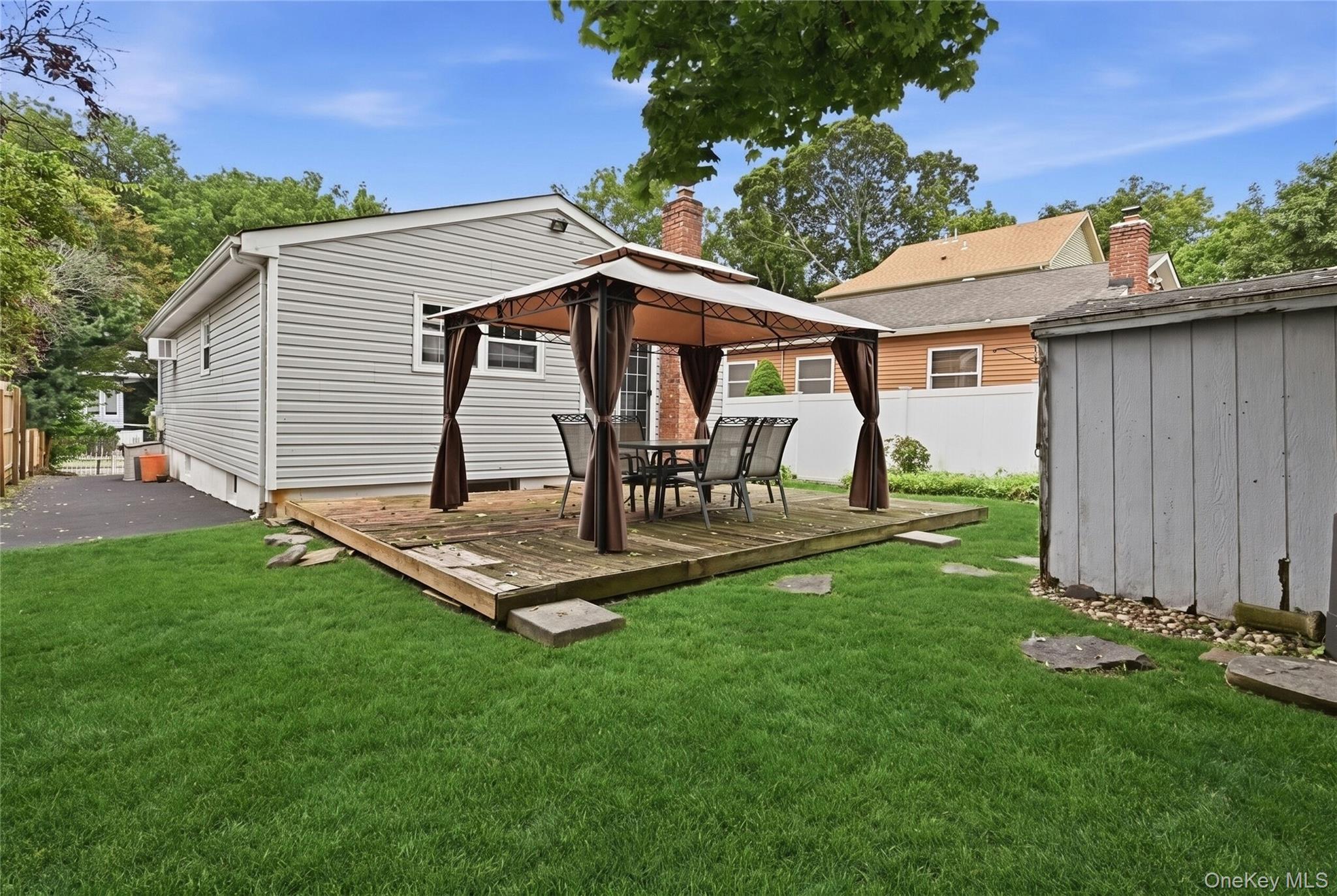 128 Walnut Road Property Photo 14