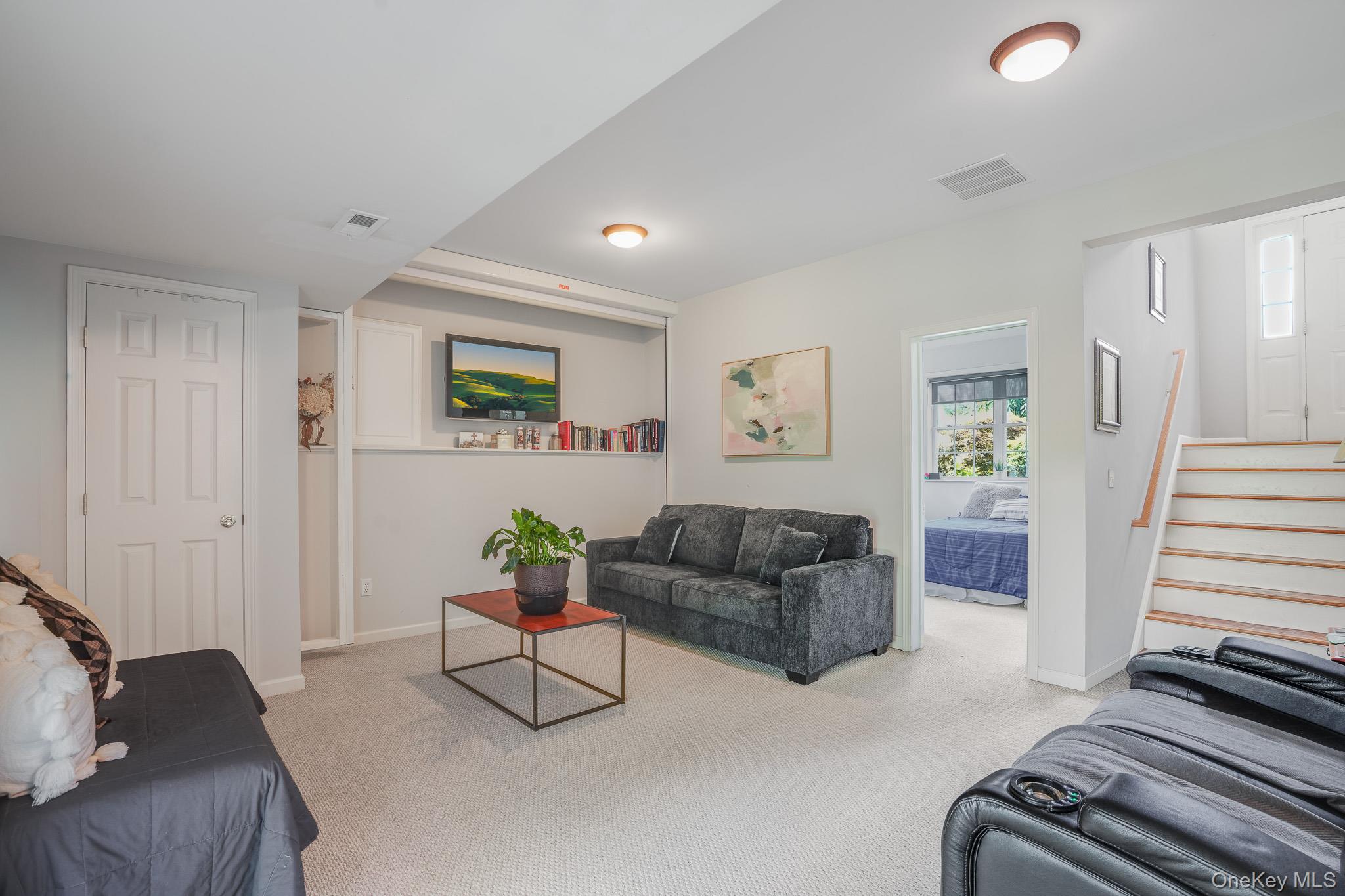 27 Frieda Lane Property Photo 24