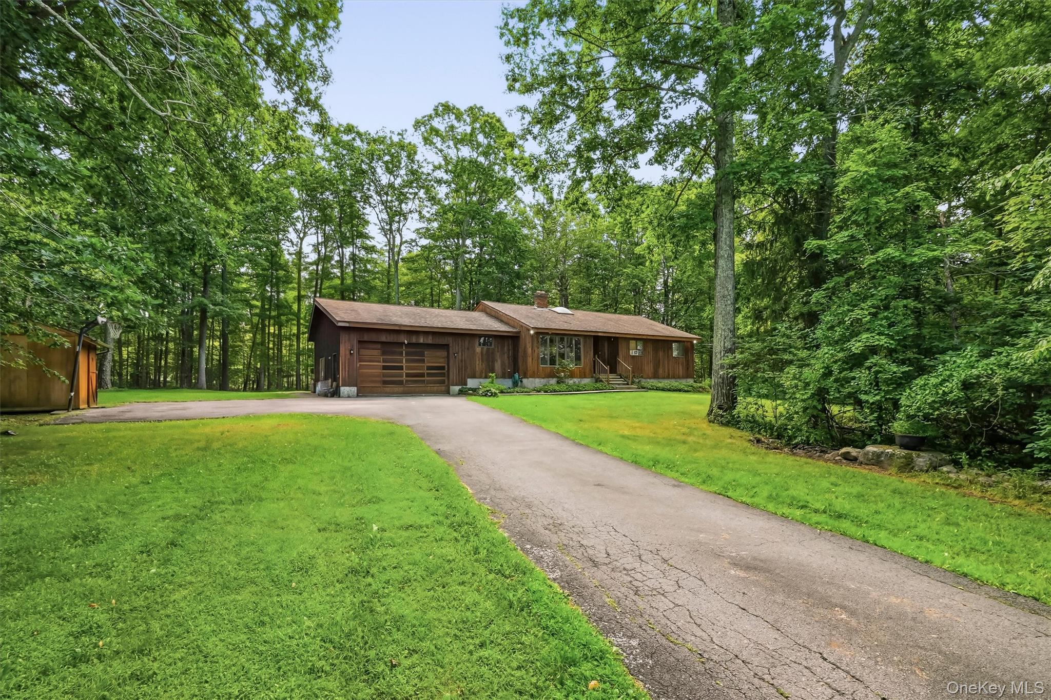 441 Burlingham Road Property Photo 4