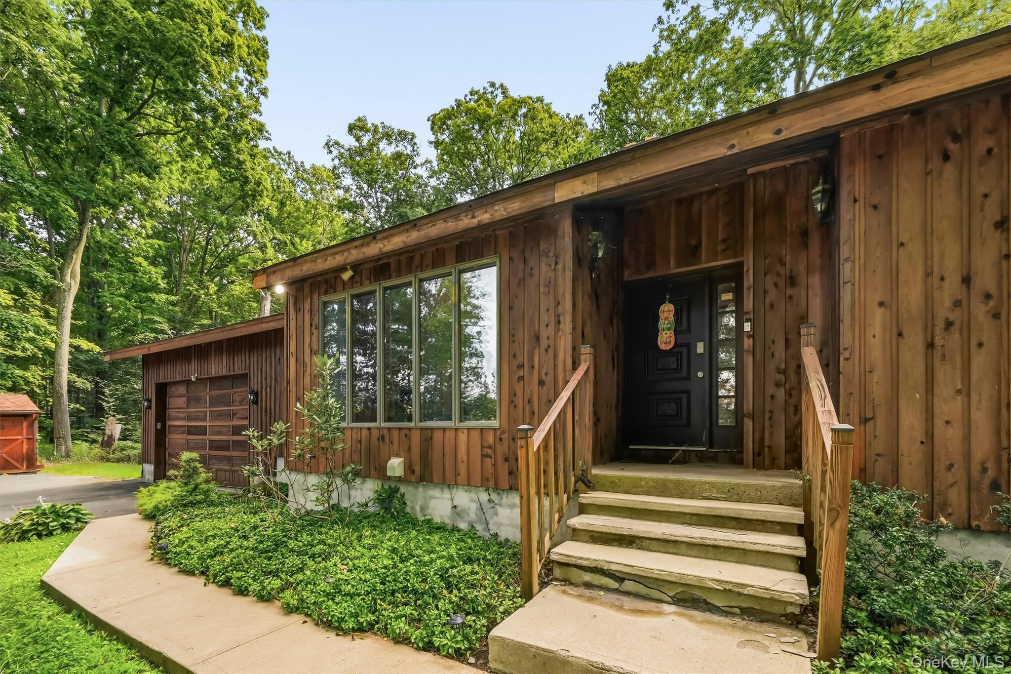441 Burlingham Road Property Photo 6