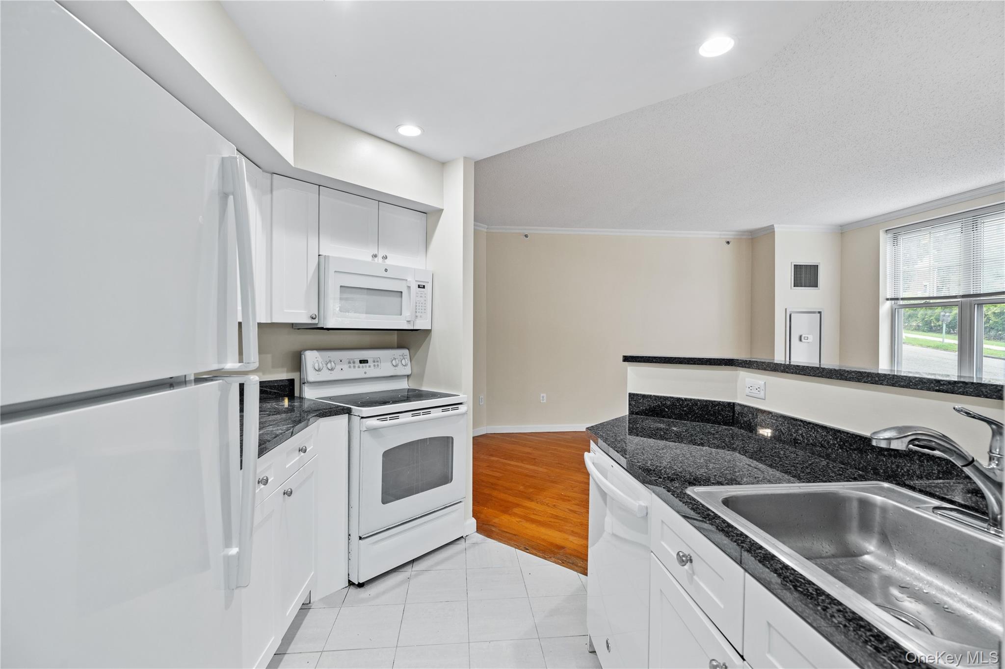 300 Mamaroneck Avenue 201 Property Photo 13