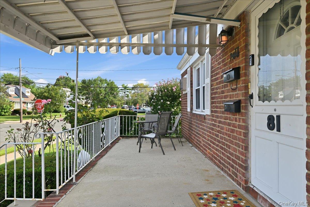 81 Franklin Street Property Photo 5