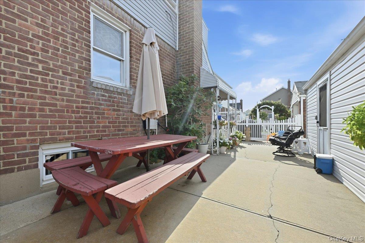 81 Franklin Street Property Photo 33