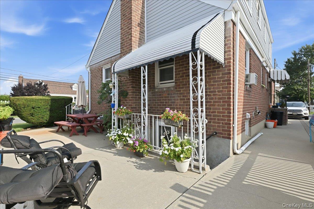 81 Franklin Street Property Photo 34