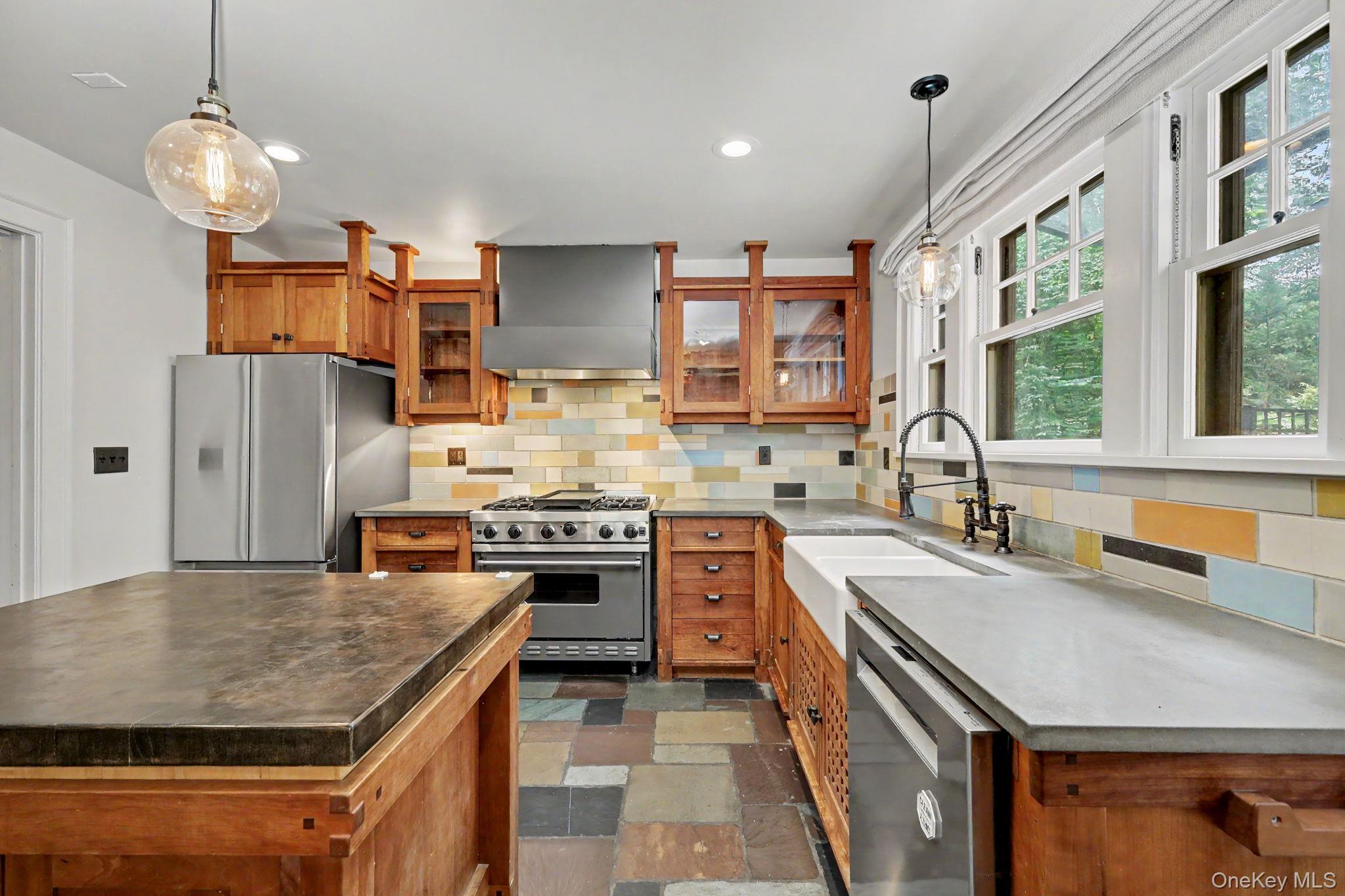 106 Glenwood Avenue Property Photo 15