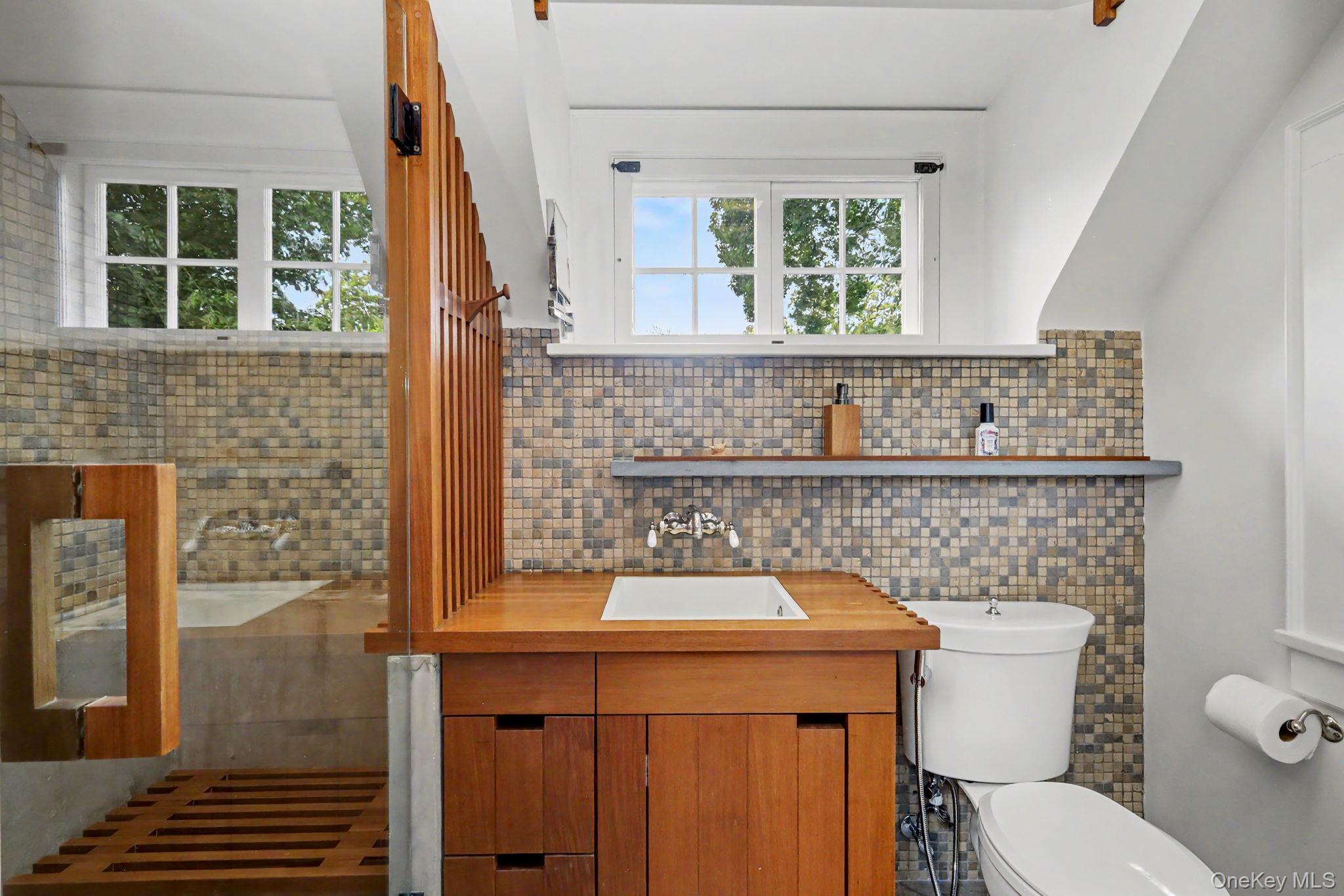 106 Glenwood Avenue Property Photo 32