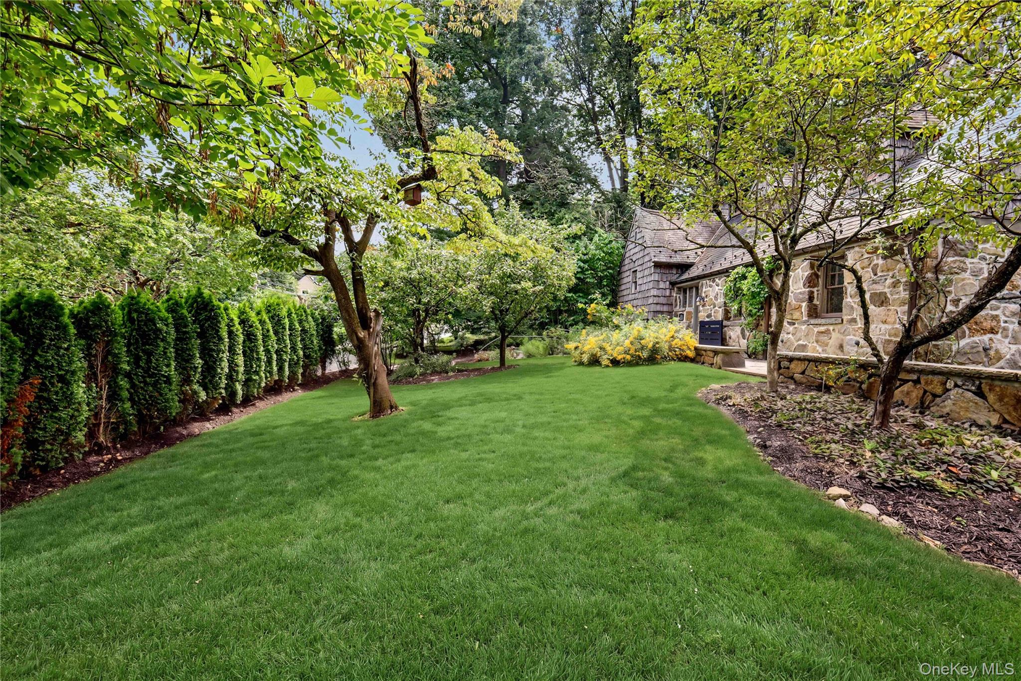 106 Glenwood Avenue Property Photo 36