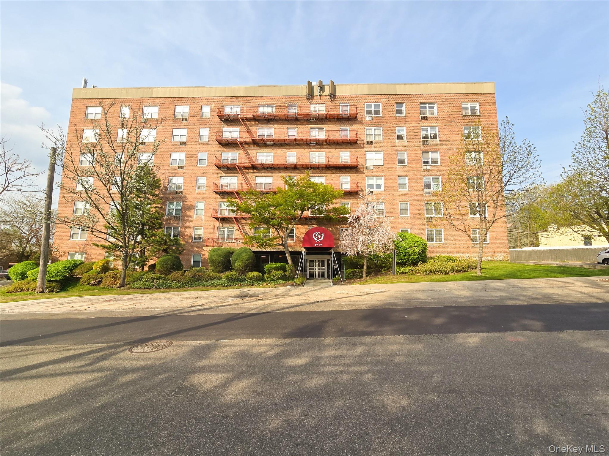 47-27 Little Neck Parkway L-2 Property Photo 1