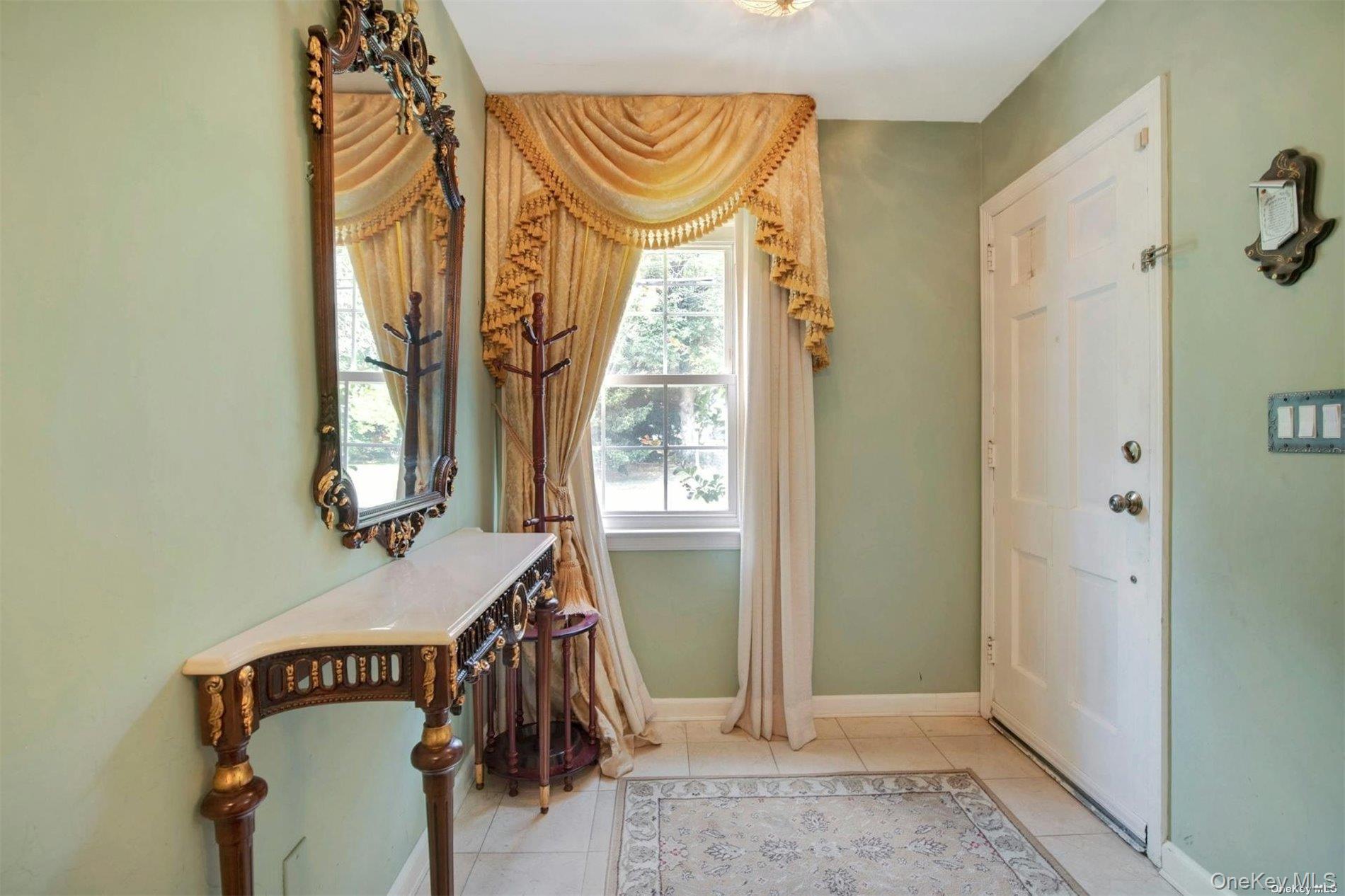 18 Addison Lane Property Photo 4