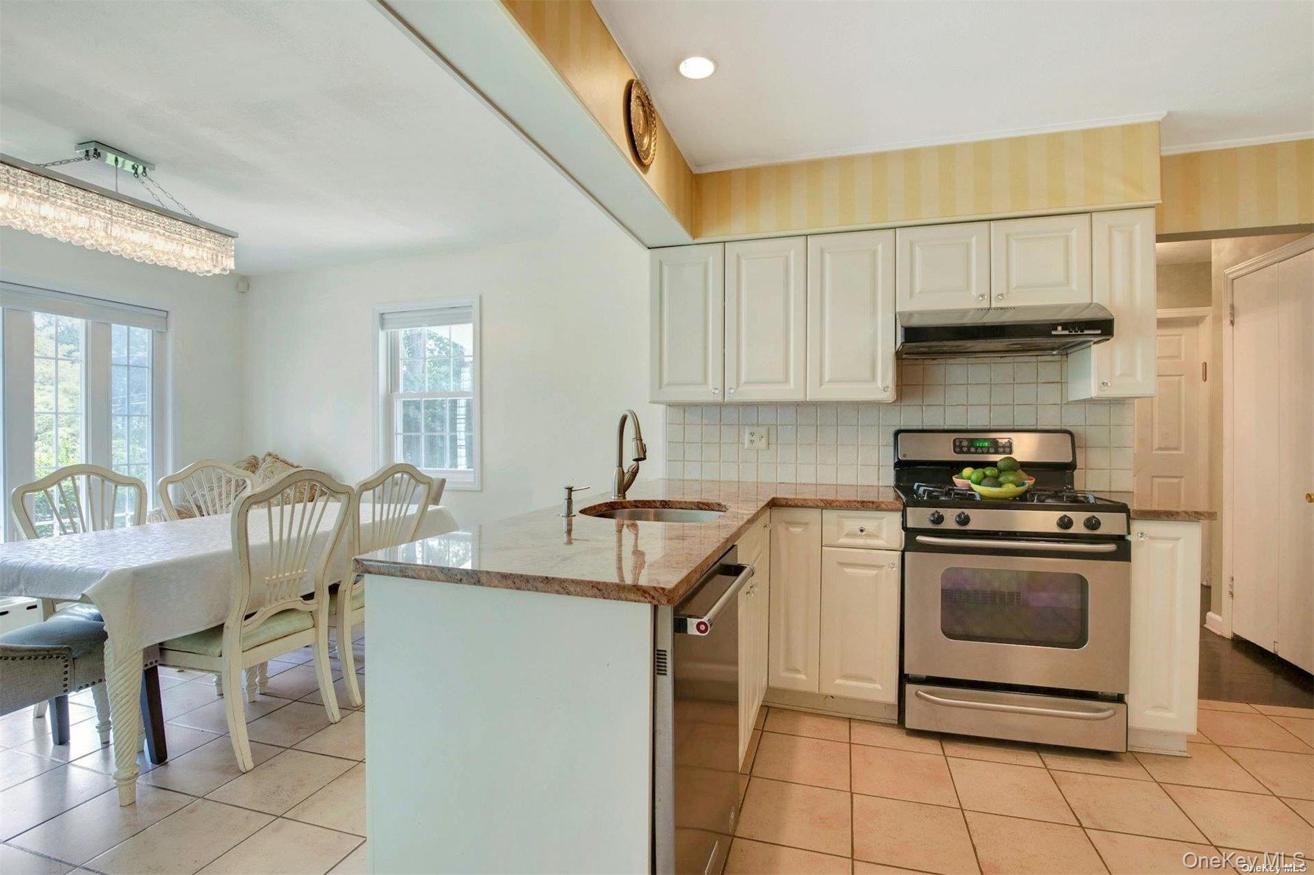 18 Addison Lane Property Photo 20