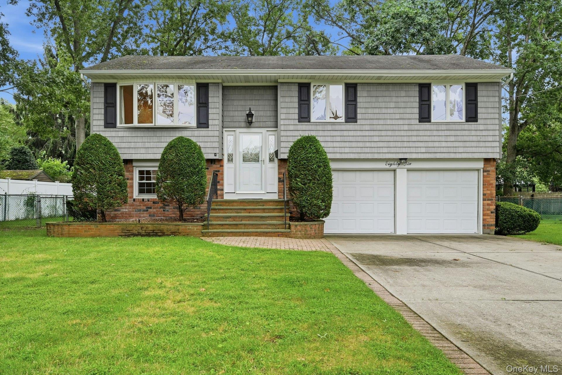 86 39th Street Property Photo 1