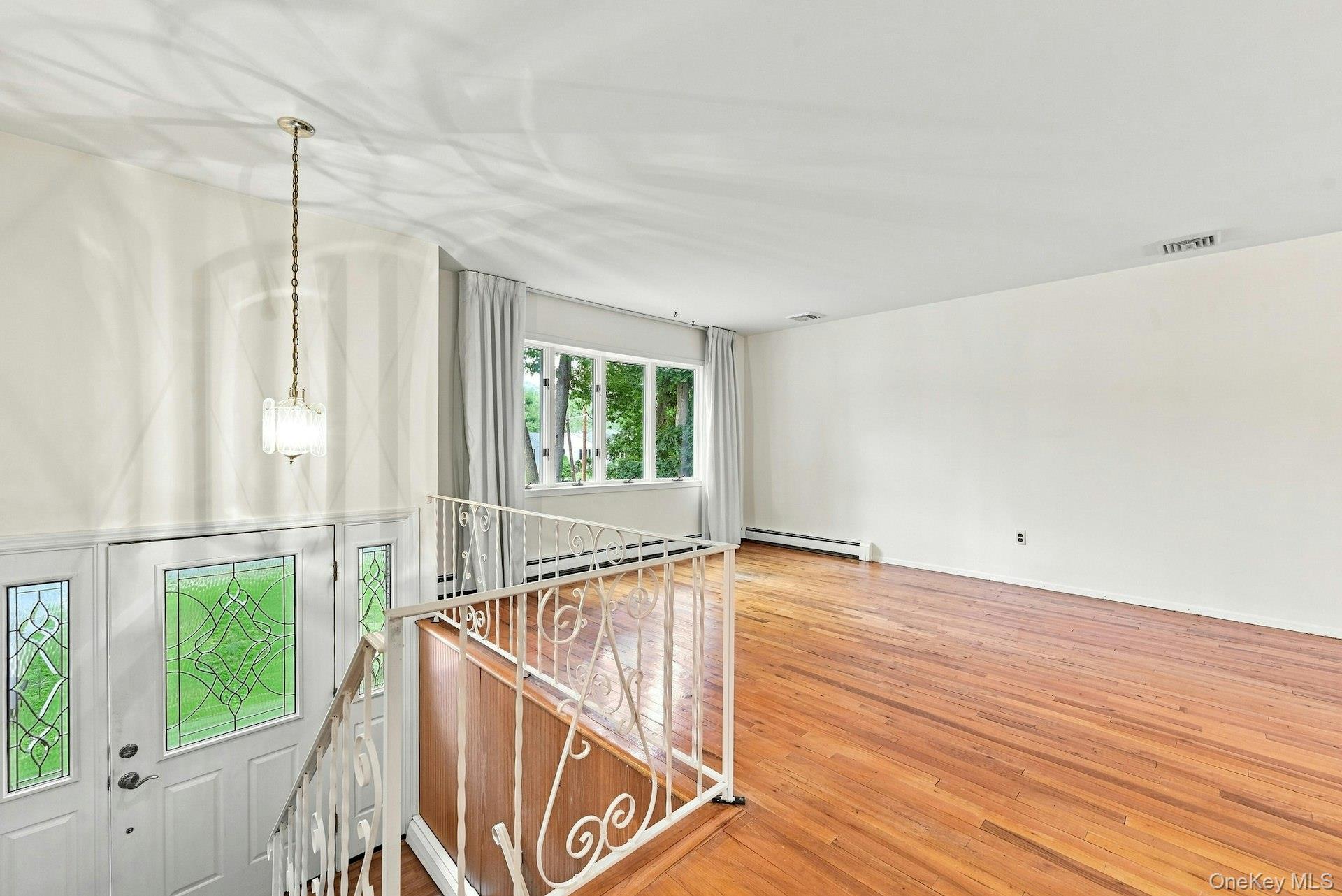 86 39th Street Property Photo 4