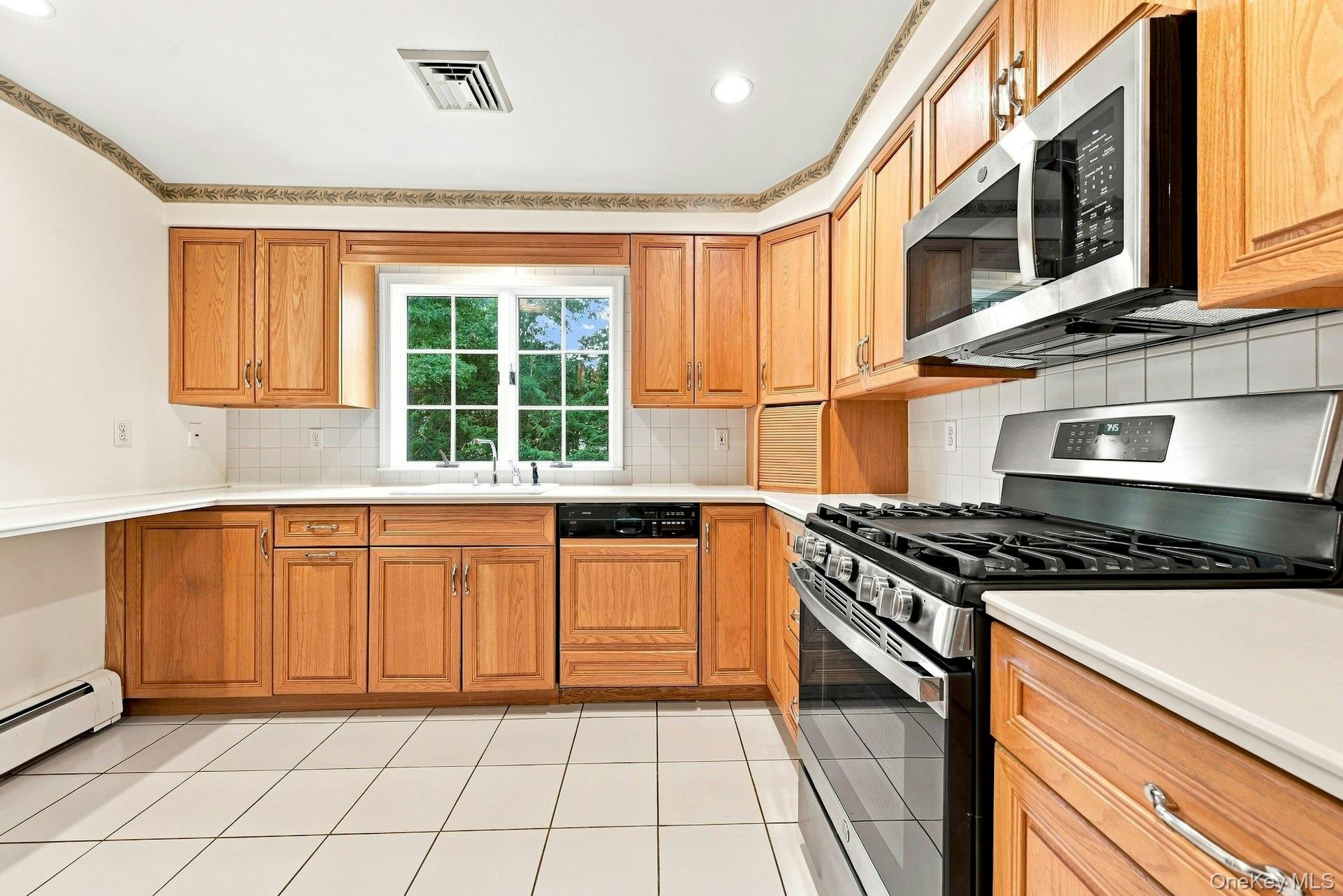 86 39th Street Property Photo 11