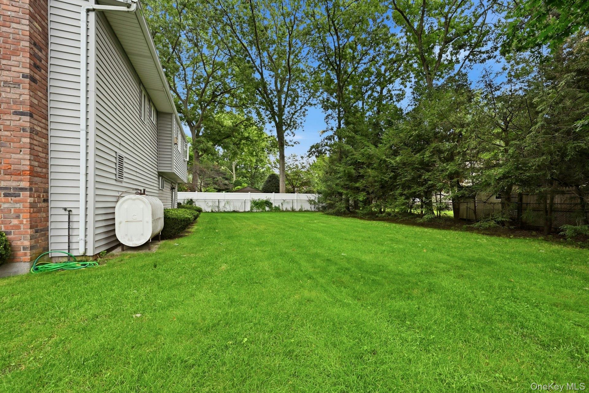 86 39th Street Property Photo 23