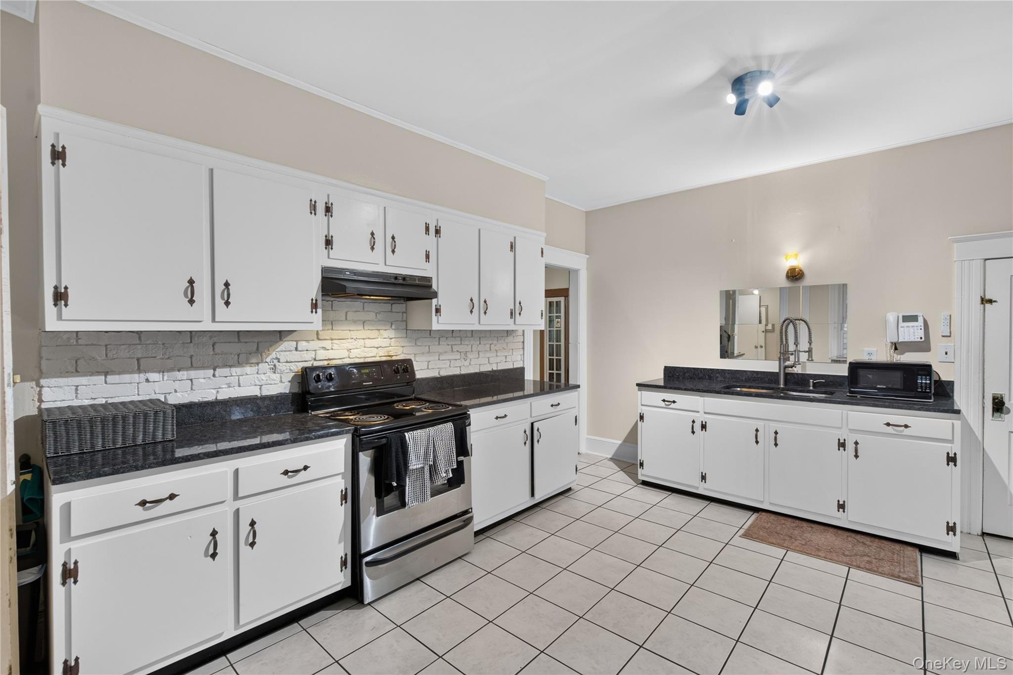 77 Union Street Property Photo 18