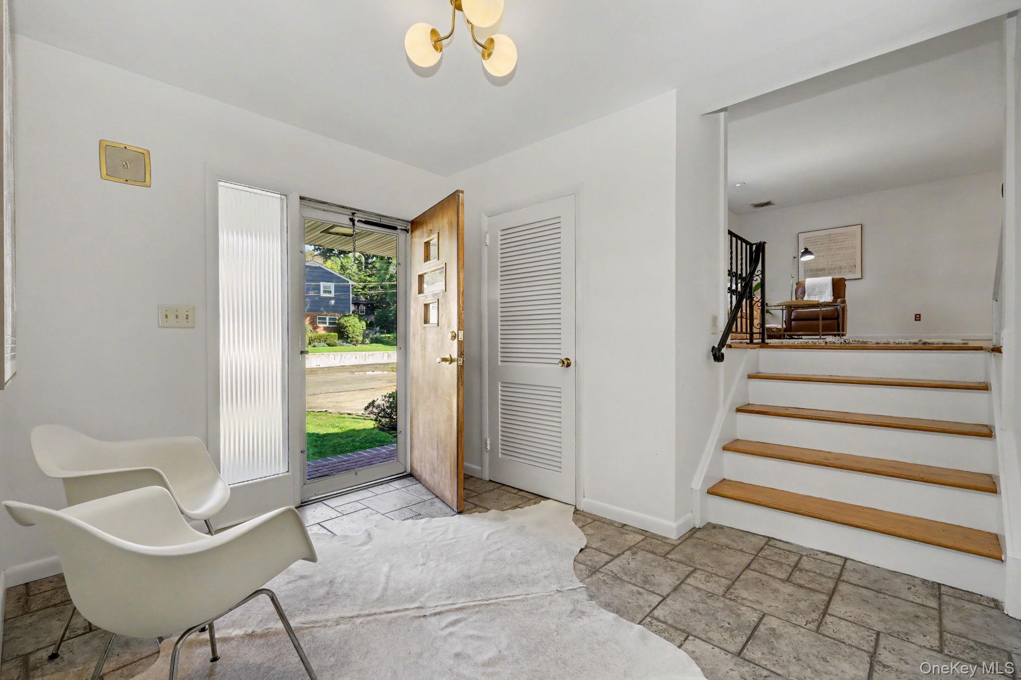 132 Laurel Avenue Property Photo 2
