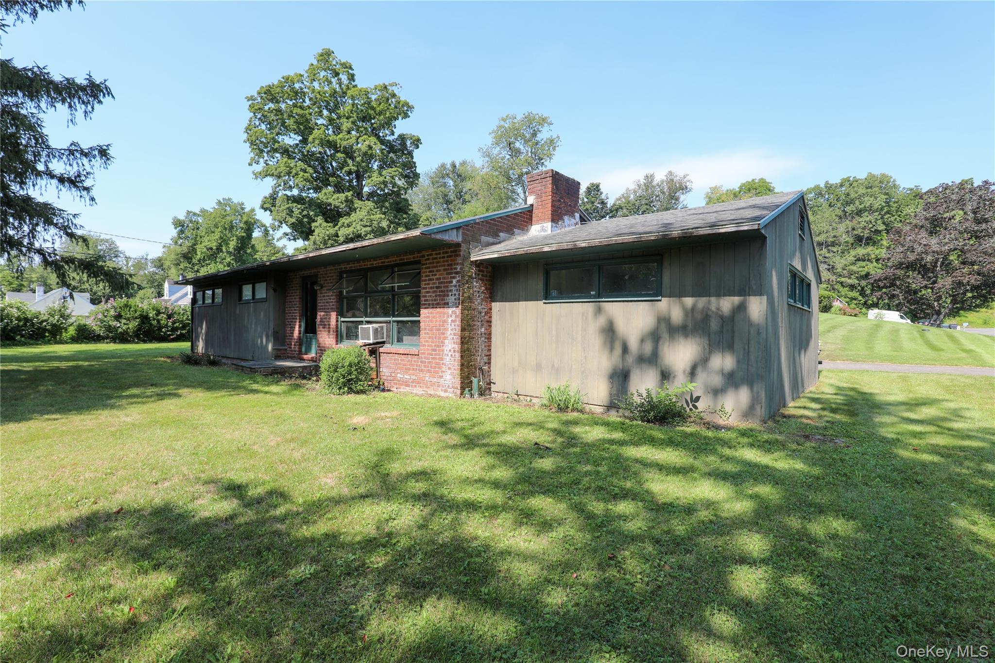 203 Maple Lane Property Photo 2