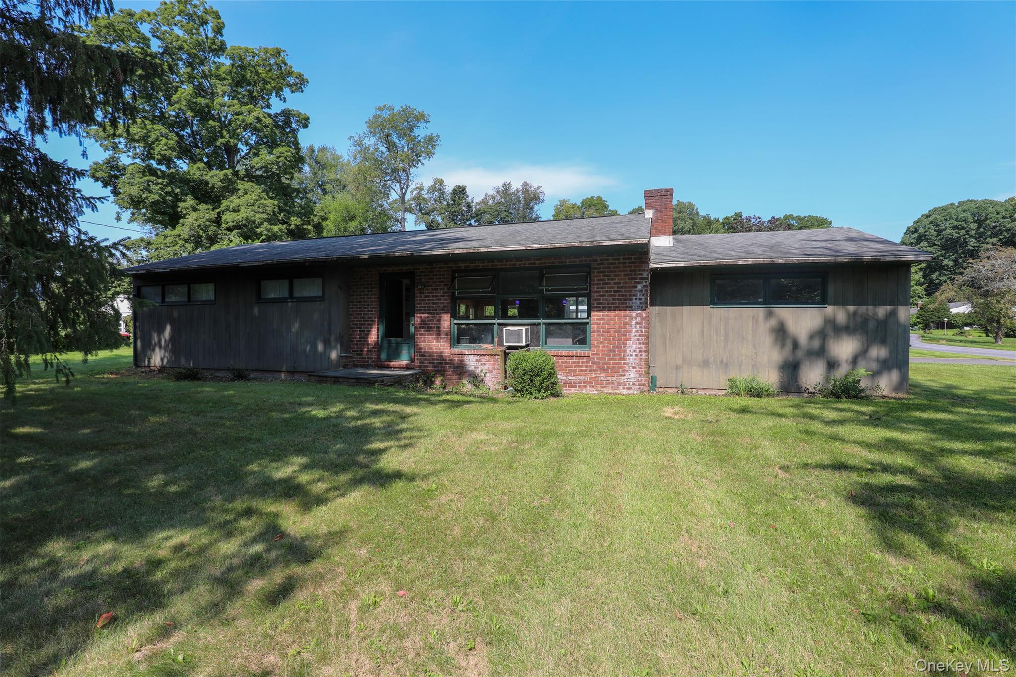 203 Maple Lane Property Photo 3