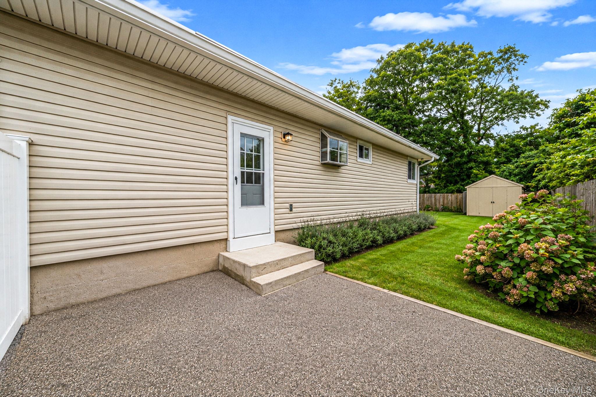 24 Trafalgar Drive Property Photo 2