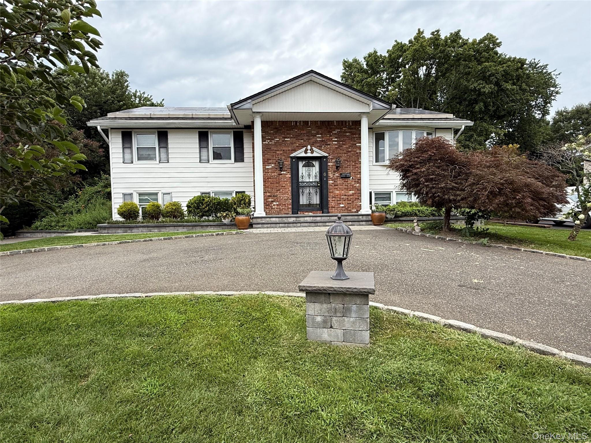 6 Candy Lane Property Photo 1