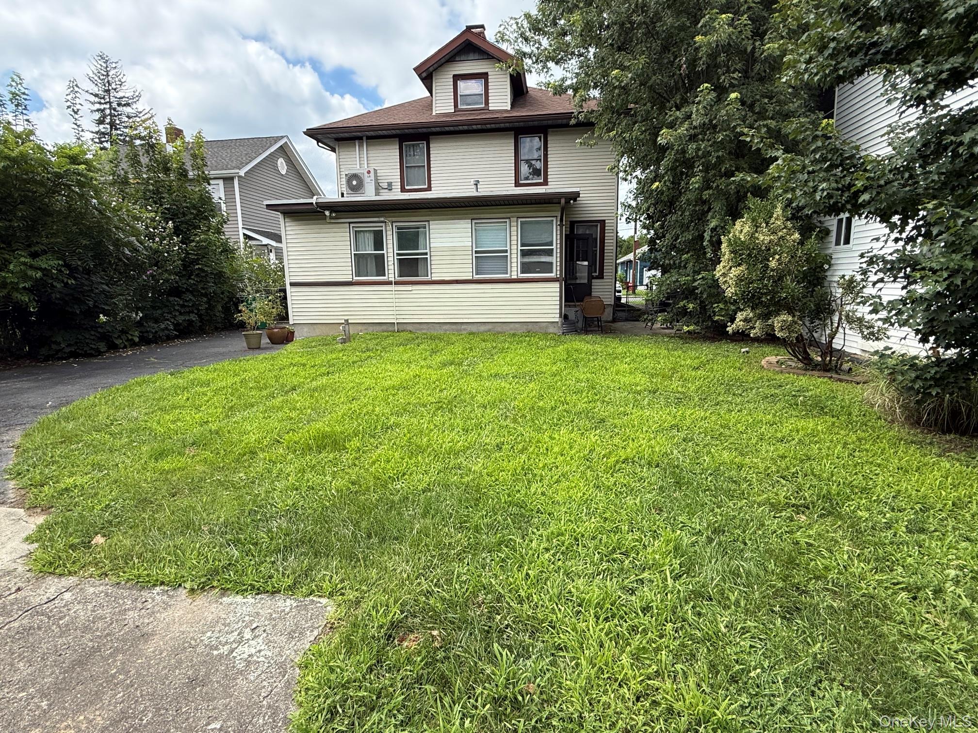 32 S. Brett Street Property Photo 4