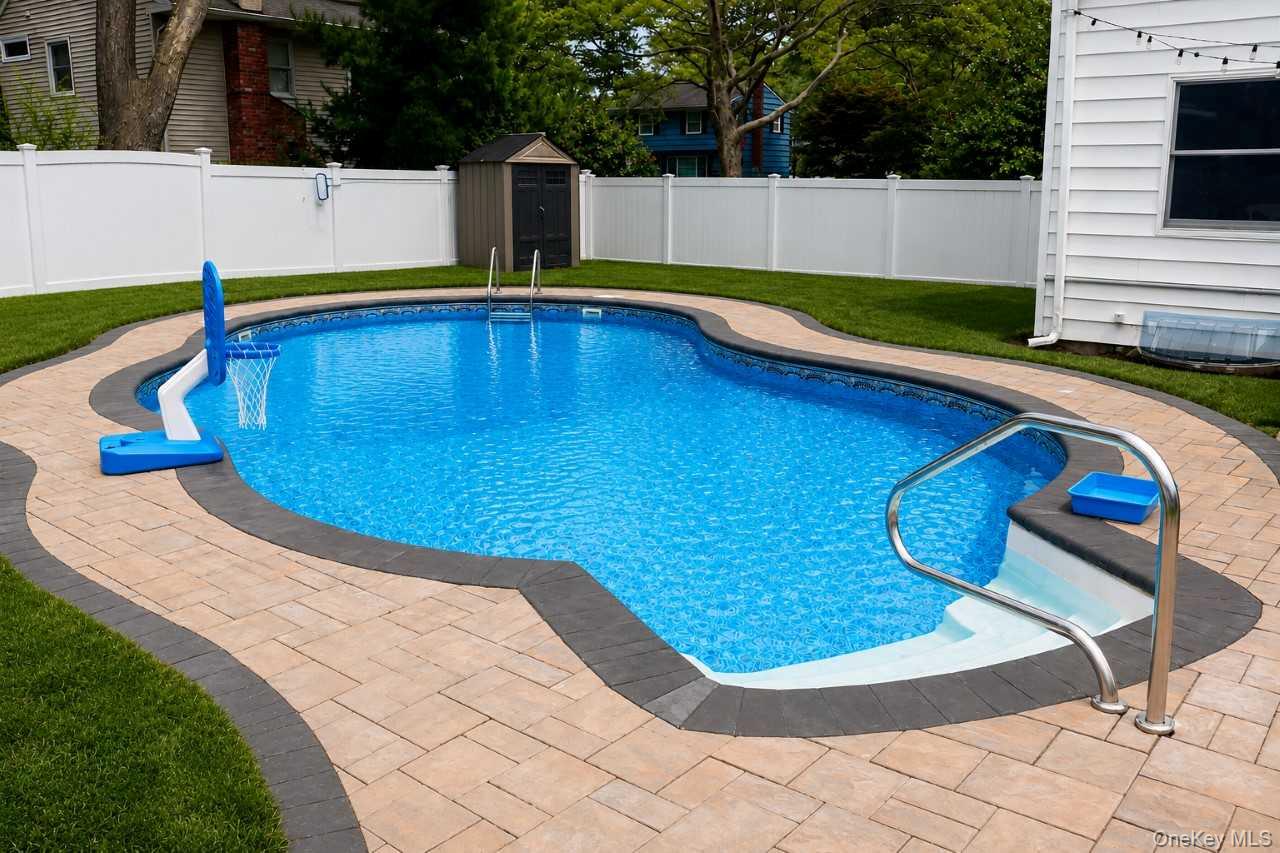 9 Gaston Street Property Photo 20