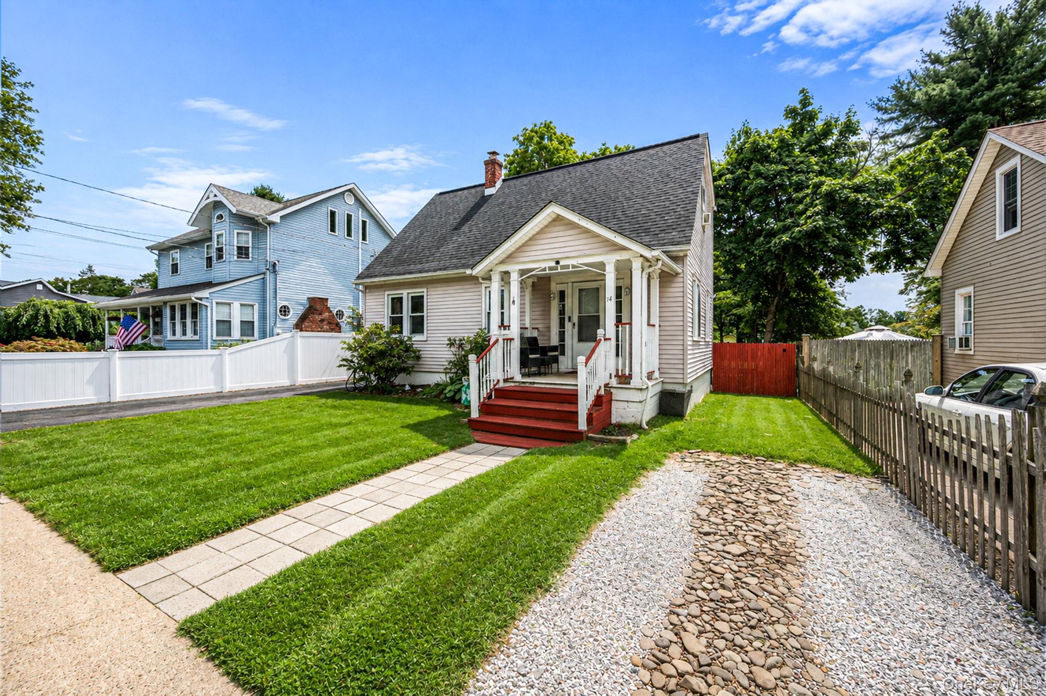 14 Richard Avenue Property Photo 2