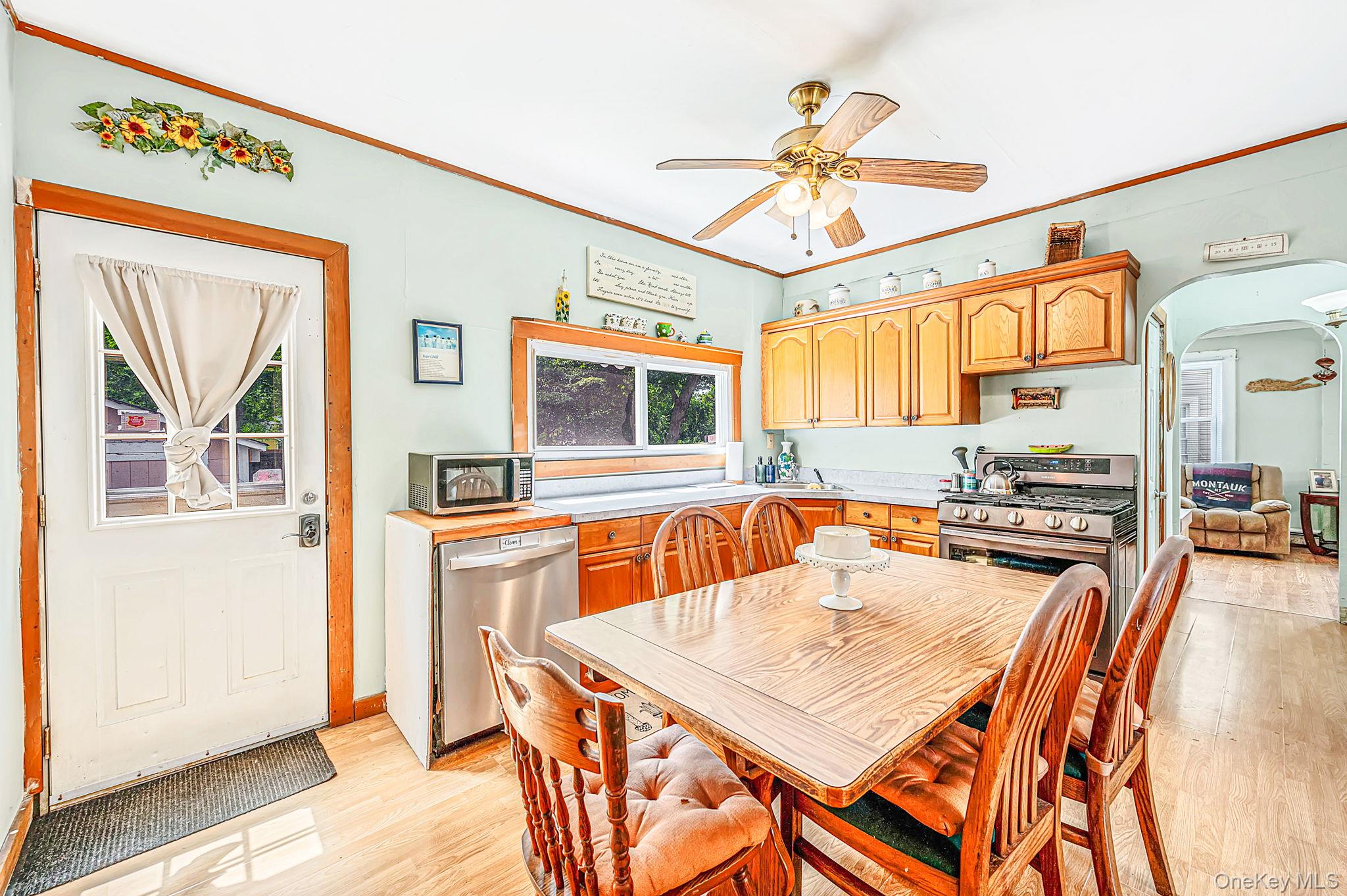 14 Richard Avenue Property Photo 15