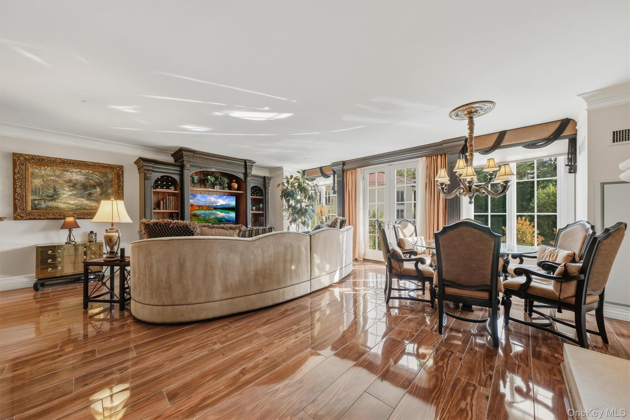 323 Trump Park Property Photo 5