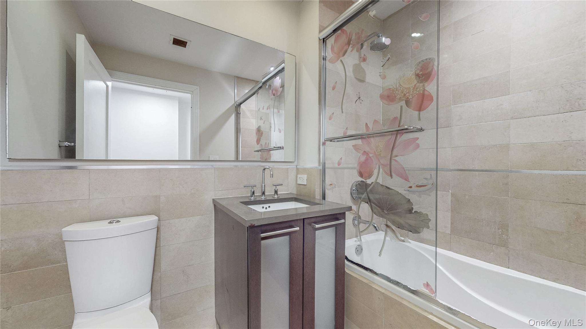 64-05 Yellowstone Boulevard 409s Property Photo 4