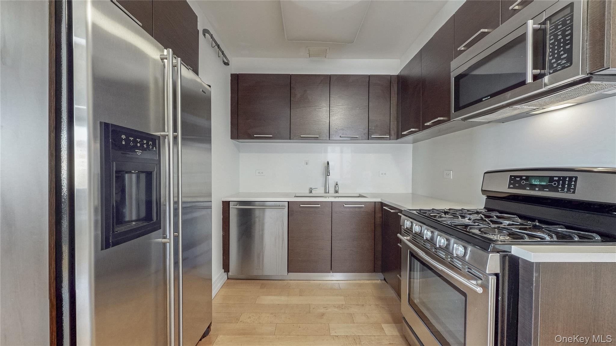 64-05 Yellowstone Boulevard 409s Property Photo 7