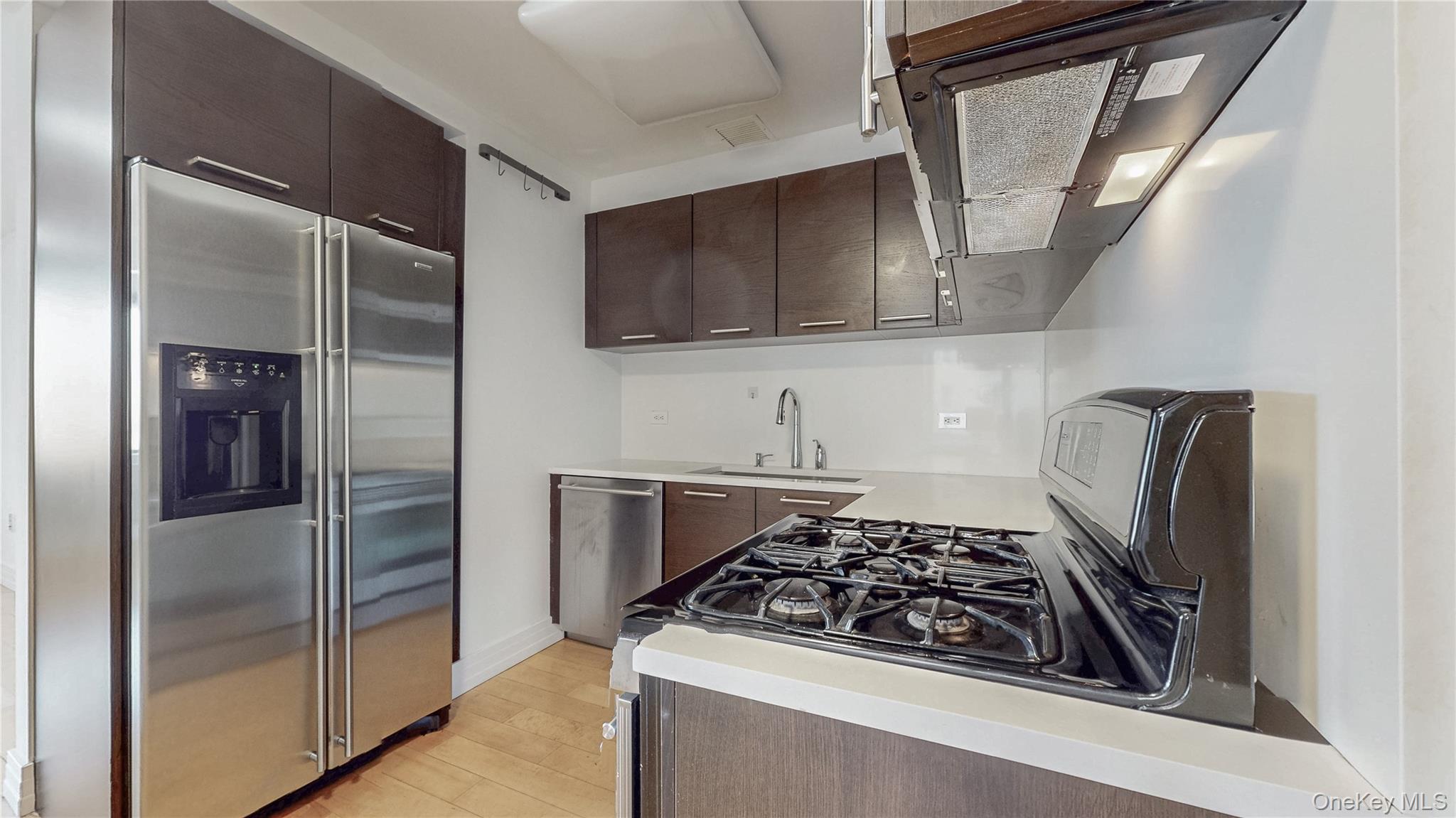 64-05 Yellowstone Boulevard 409s Property Photo 9