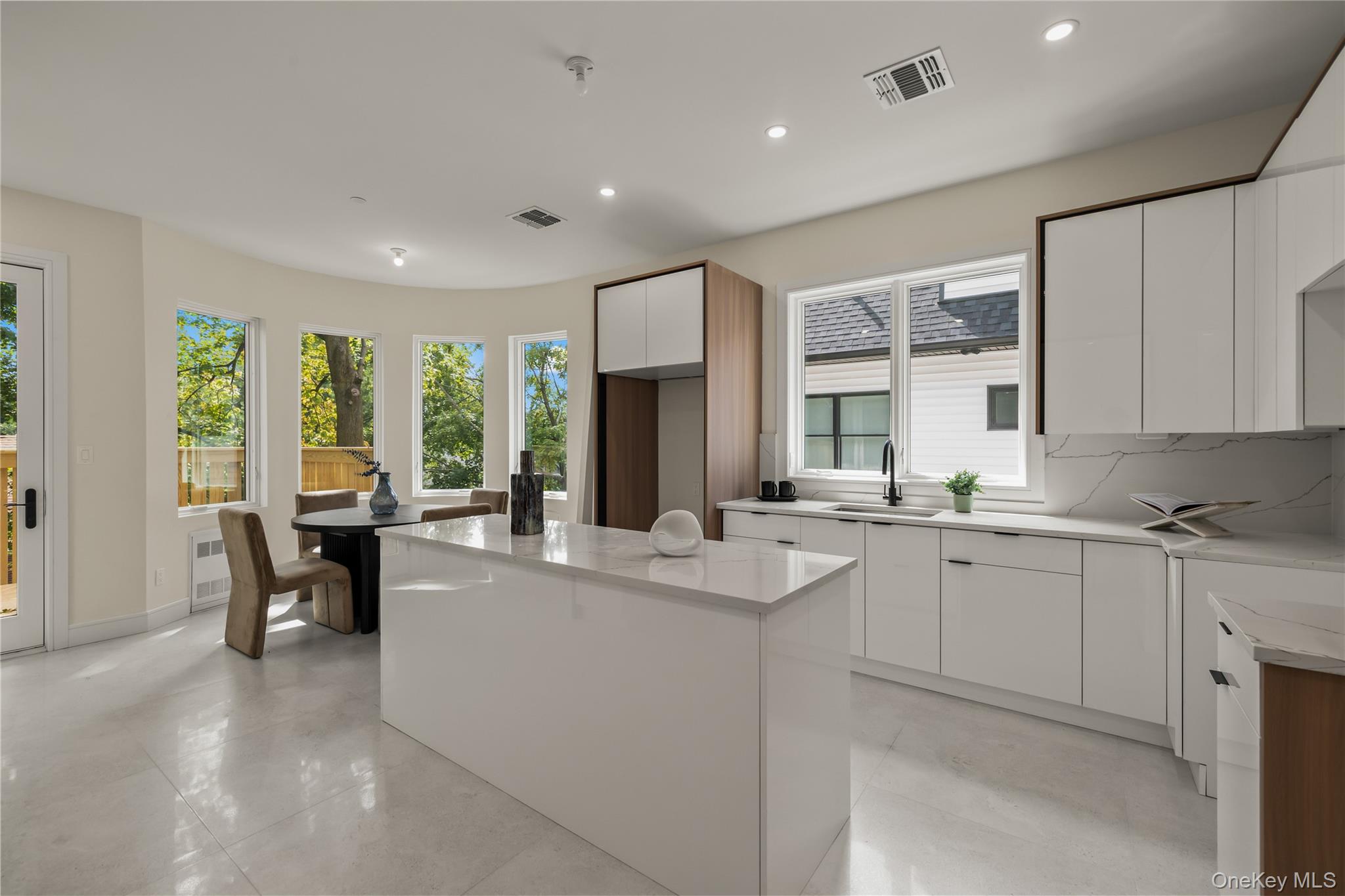 30 E Castle Avenue #101 Property Photo 19