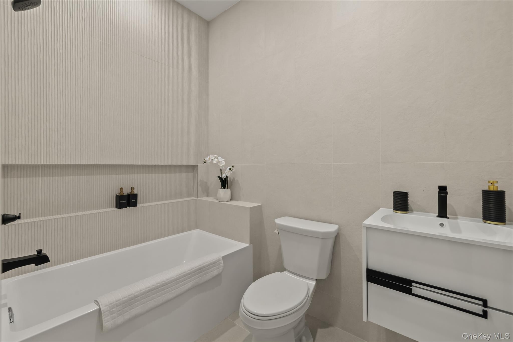 30 E Castle Avenue #101 Property Photo 33